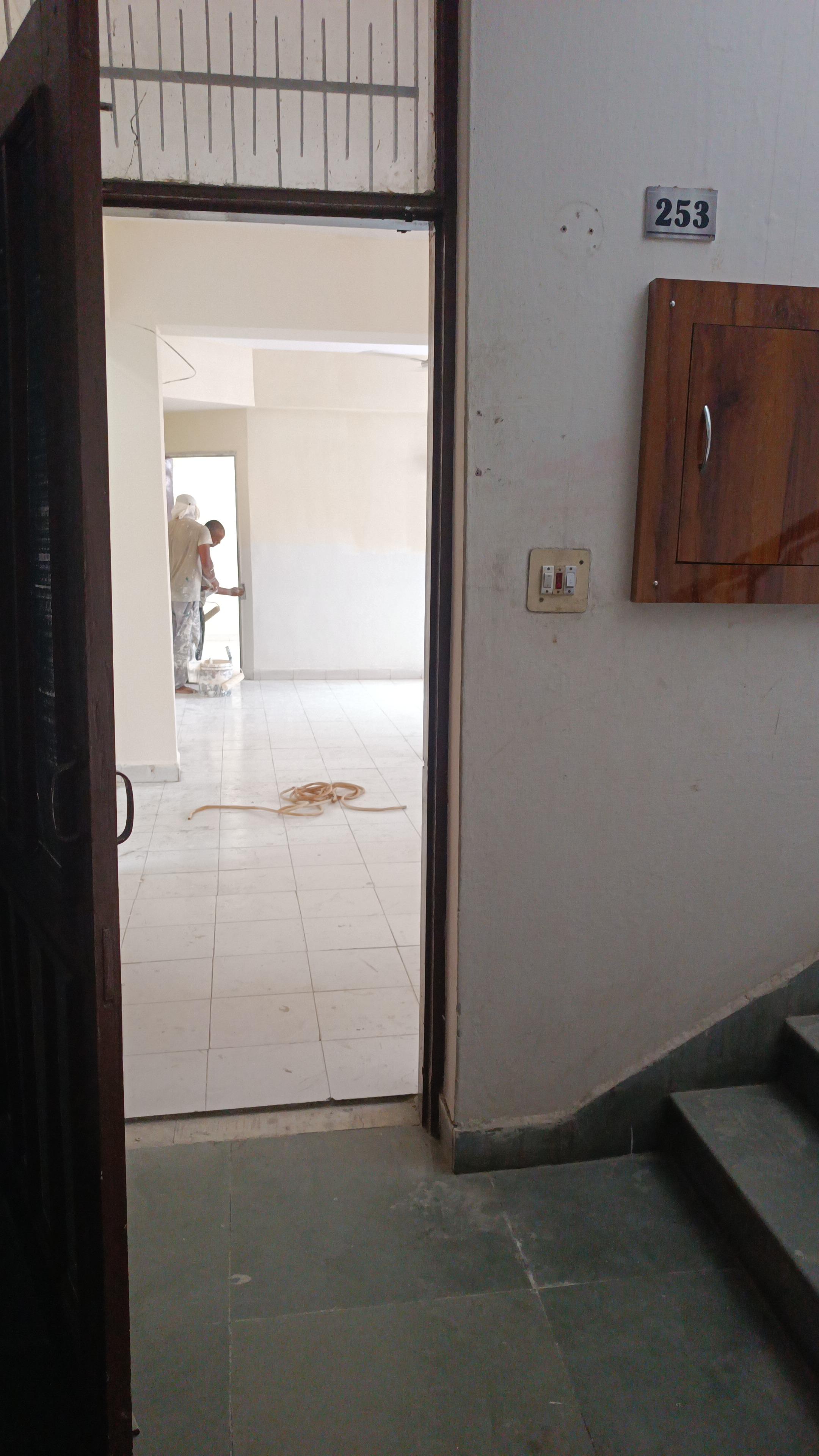 4BHK Unfurnished Flat