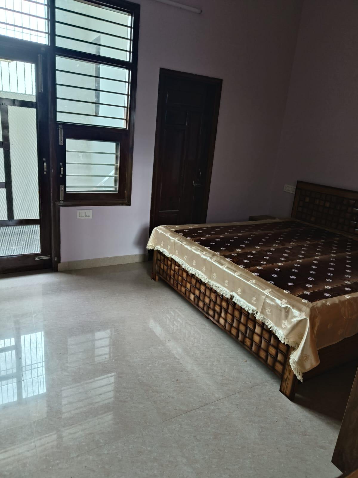 PG for Boys & Girls in Sunny Urban Homes, Aujala