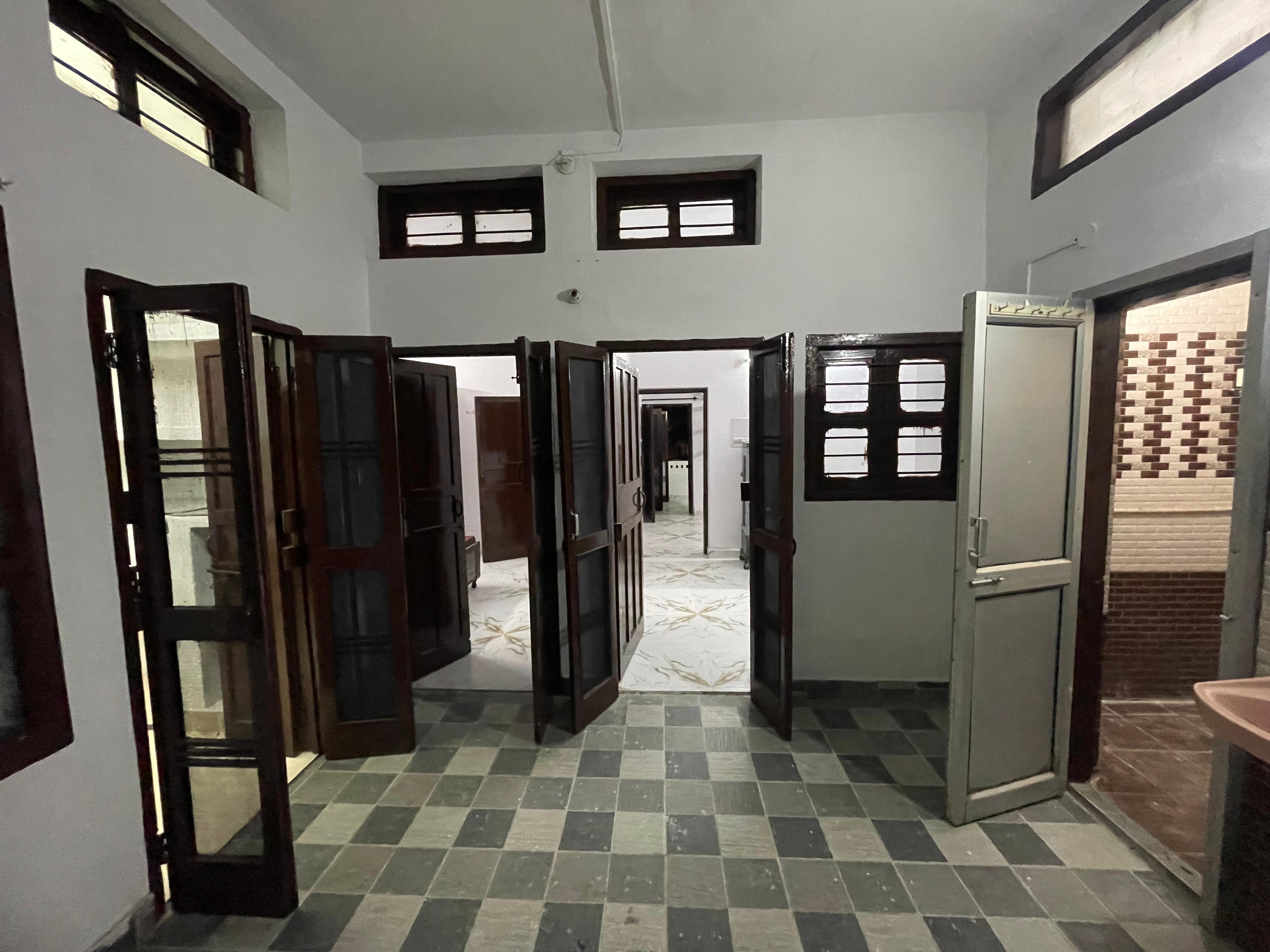 4+ BHK Semi Furnished House