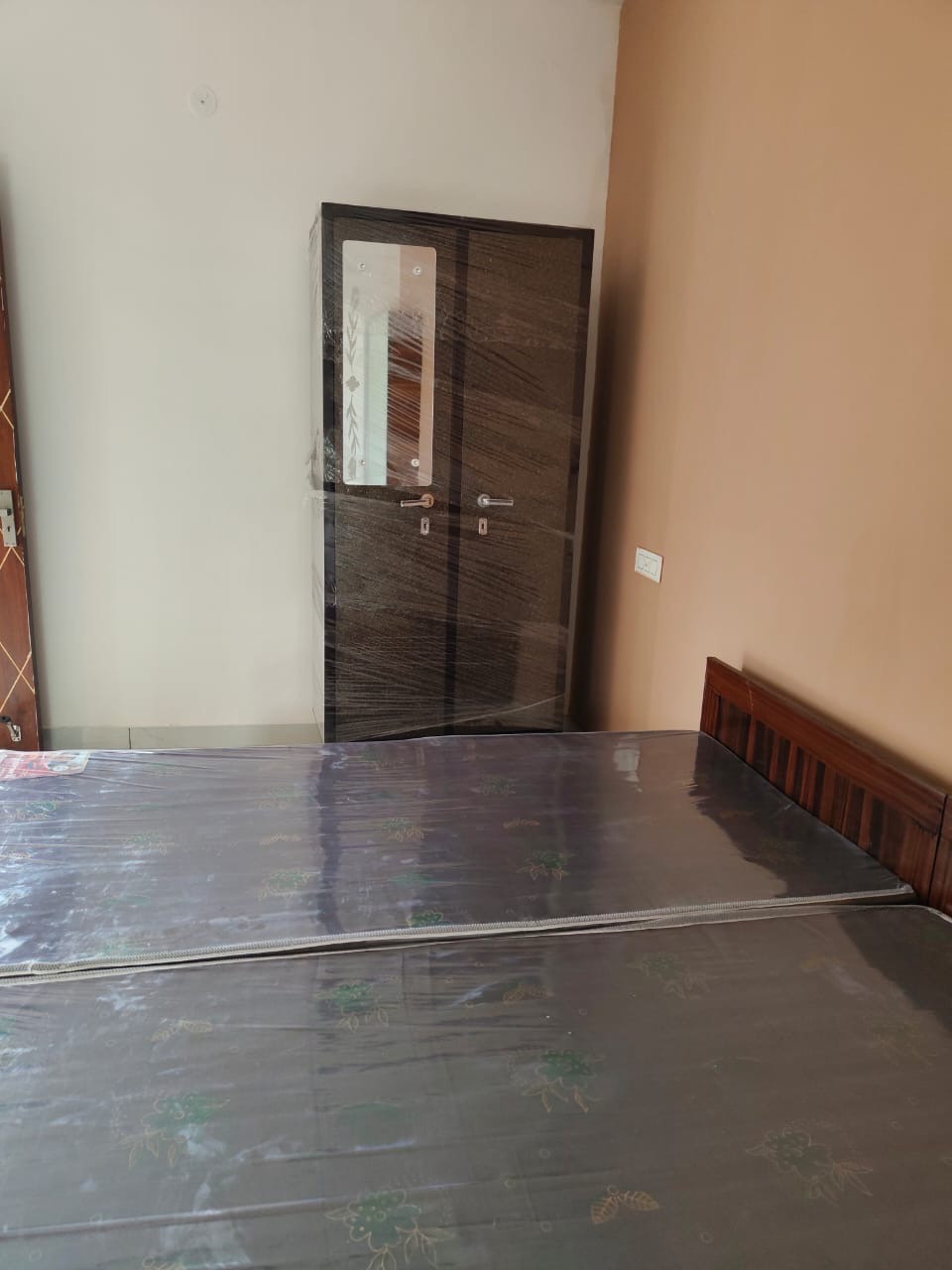 1 Room with Kitchen Fully Furnished House