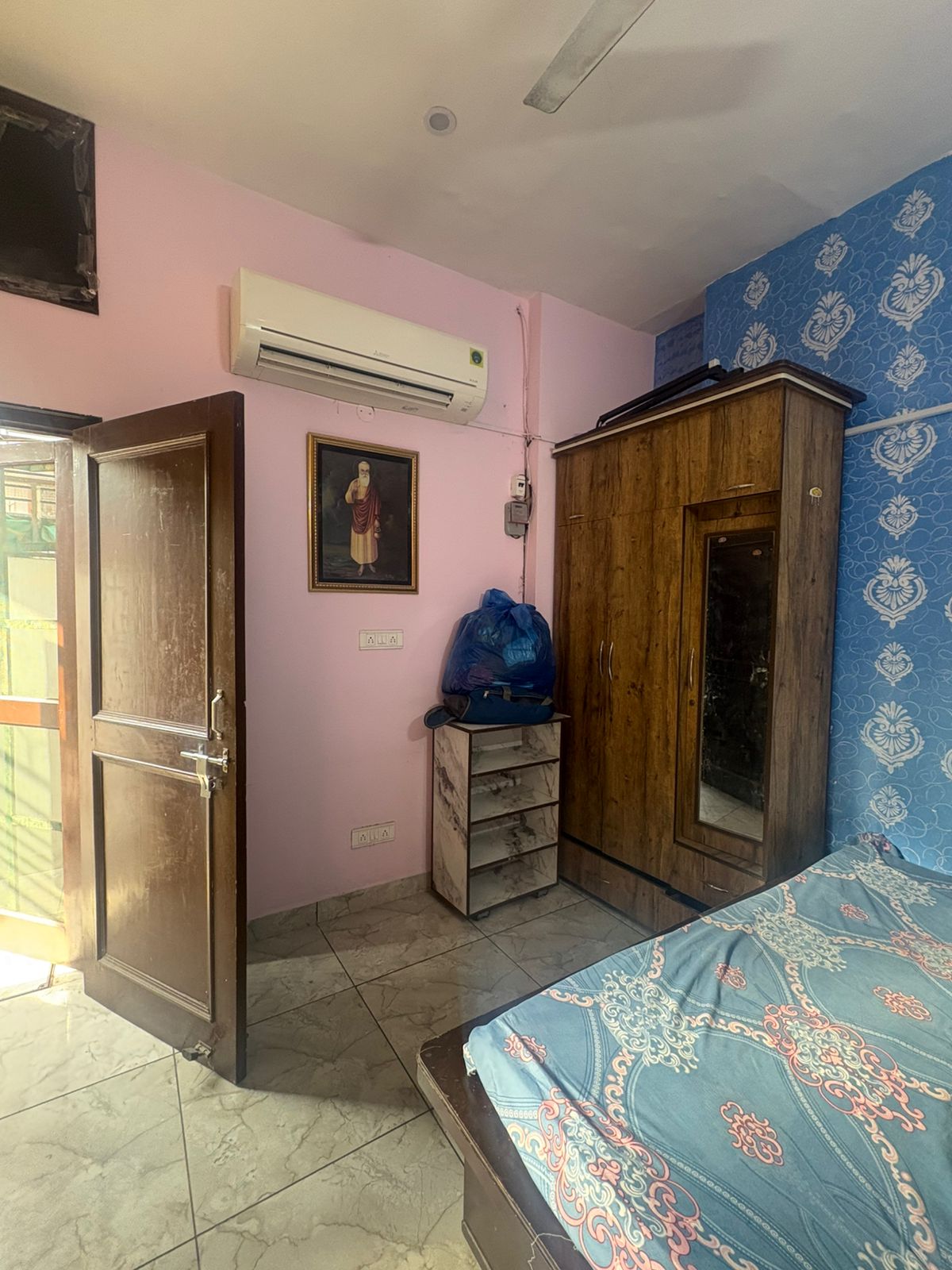 1 Room with Kitchen Fully Furnished House