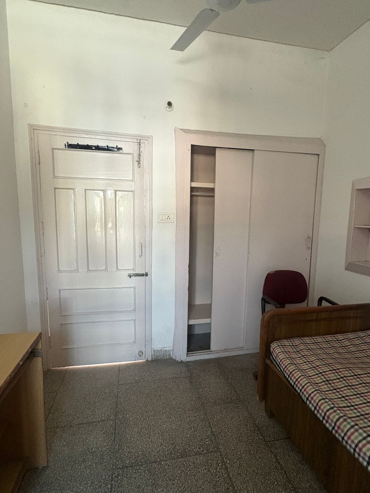 1 Room with Kitchen Semi Furnished House