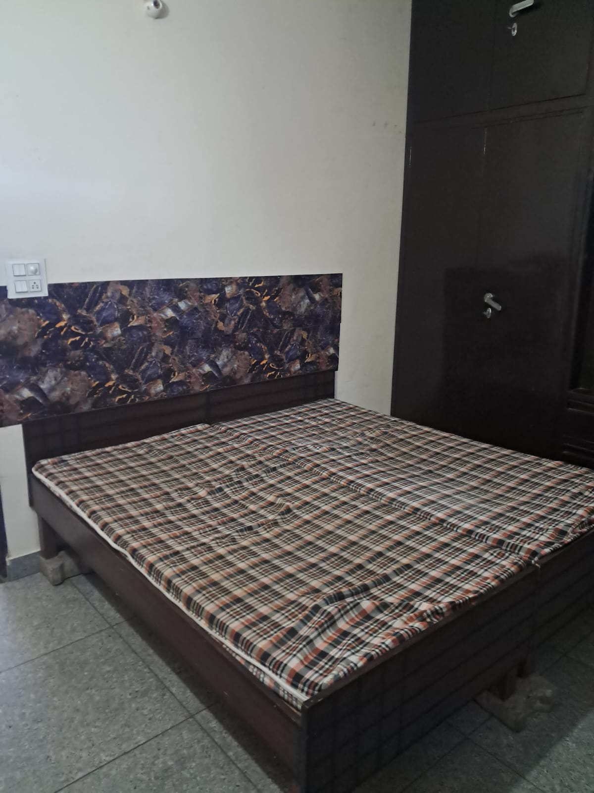1BHK Semi Furnished House