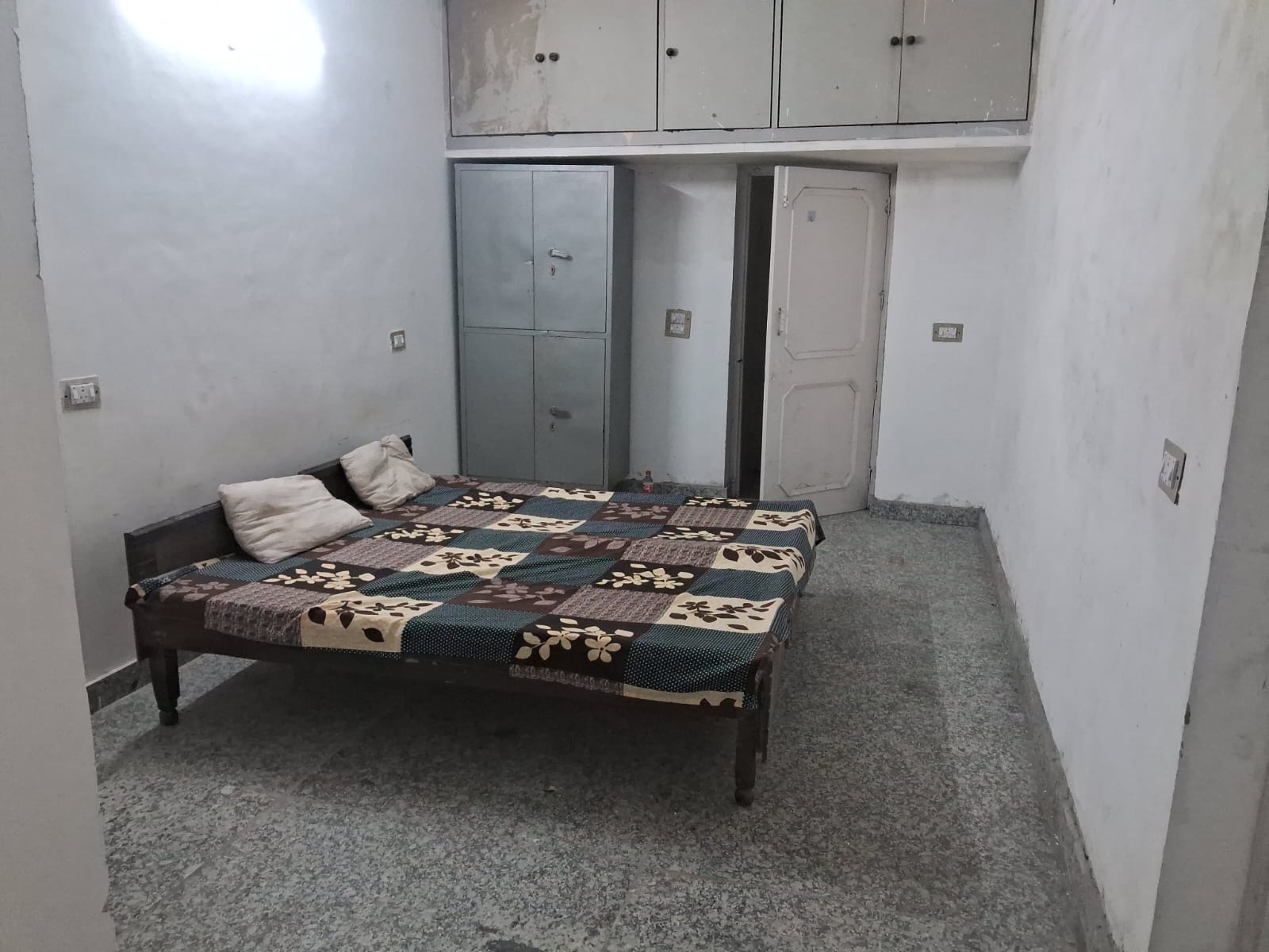 1 Room with Kitchen Fully Furnished House