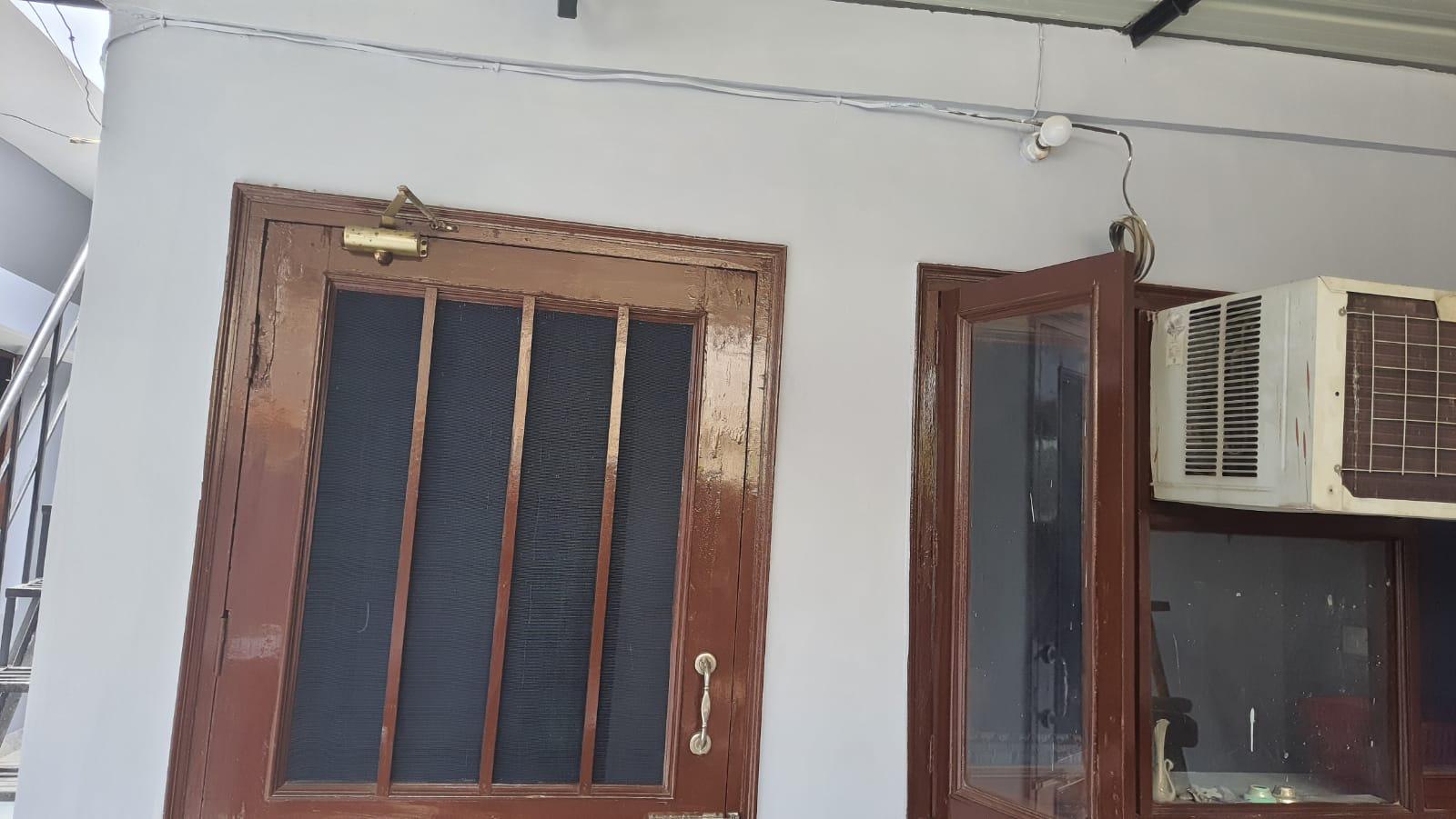 1 Room with Kitchen Fully Furnished House