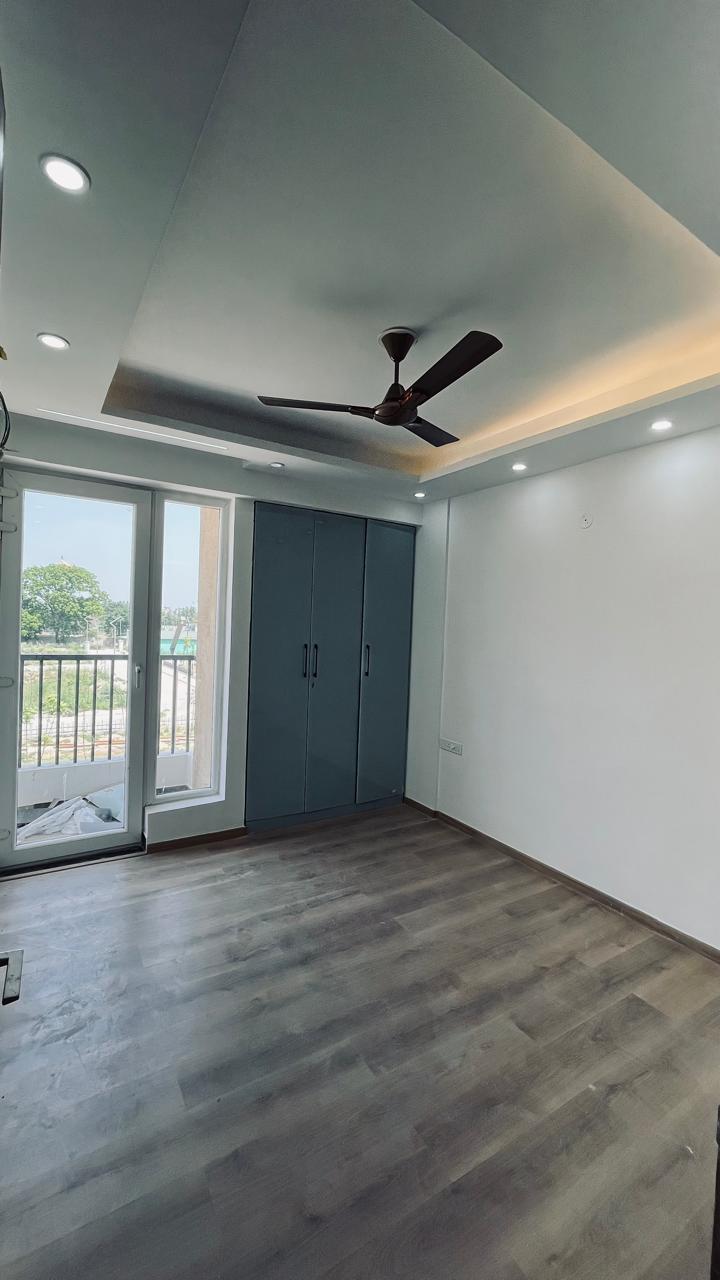 3BHK Semi Furnished Flat
