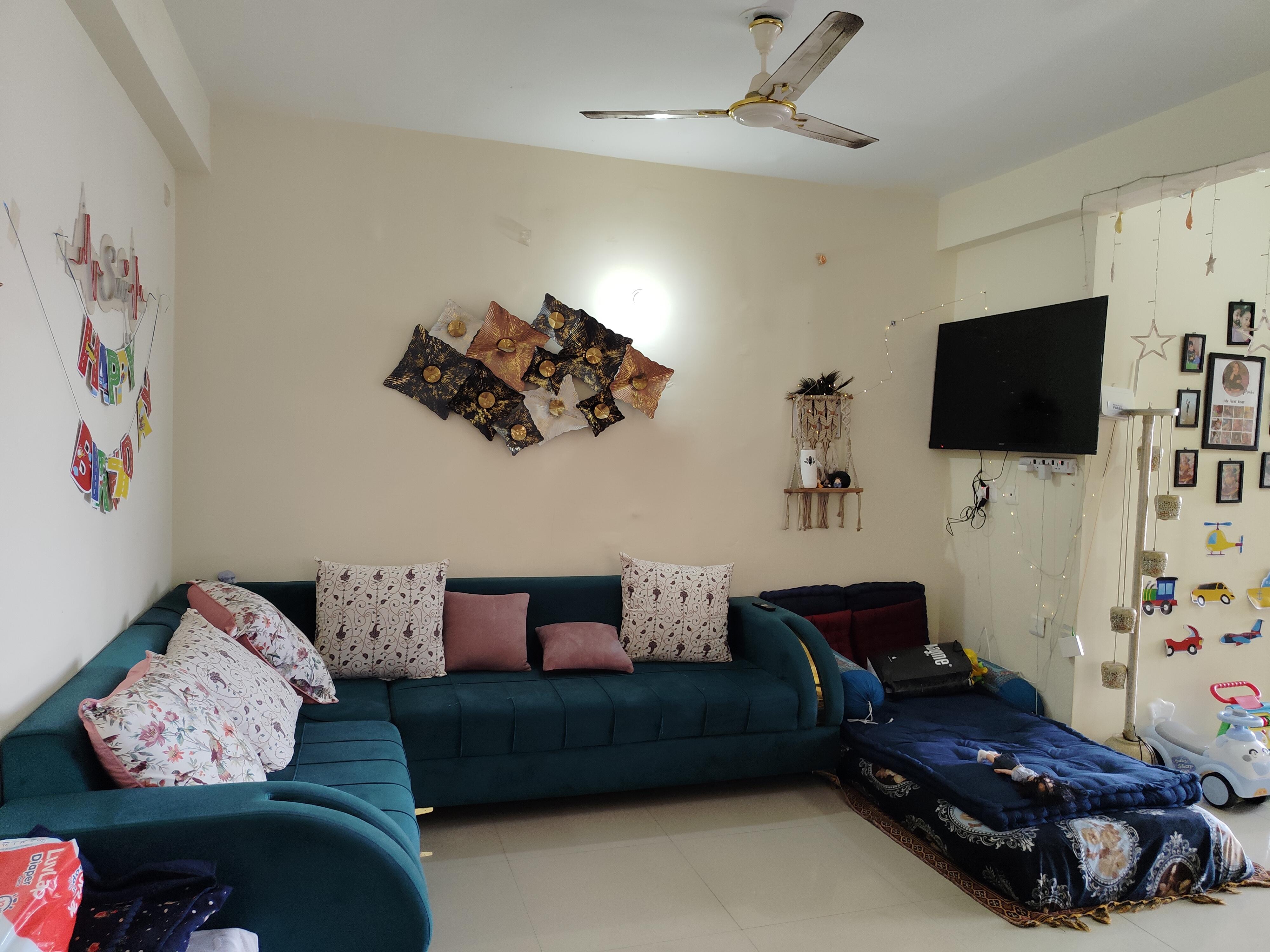 2BHK Semi Furnished Flat