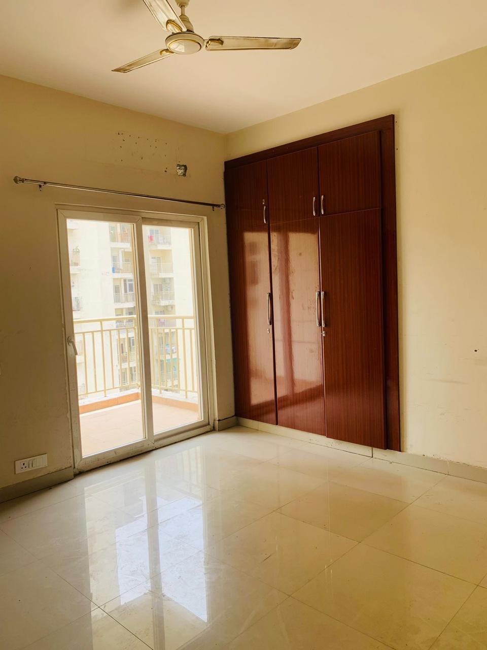 3BHK Semi Furnished House
