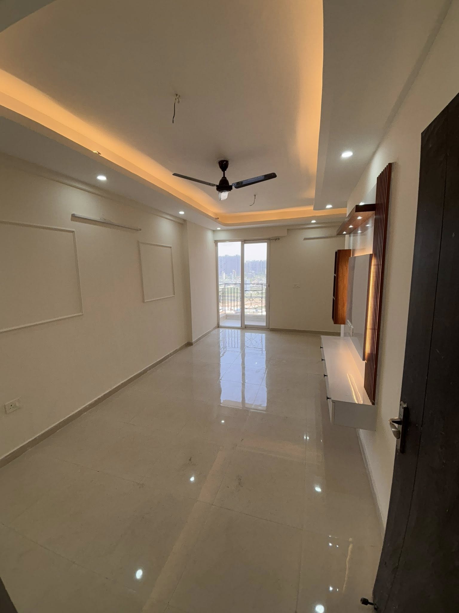 2BHK Semi Furnished Flat