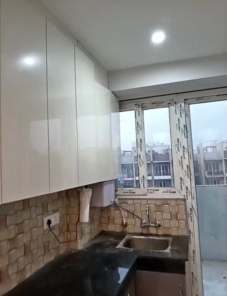 1 Room with Kitchen Fully Furnished Flat