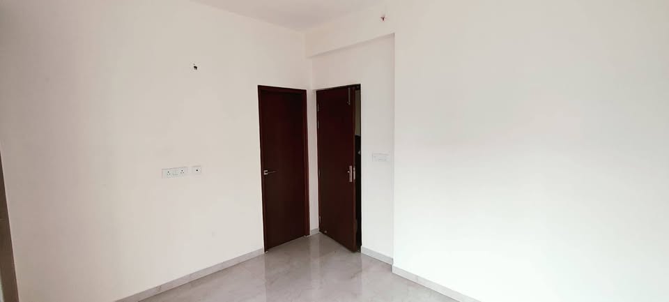 3BHK Semi Furnished Flat