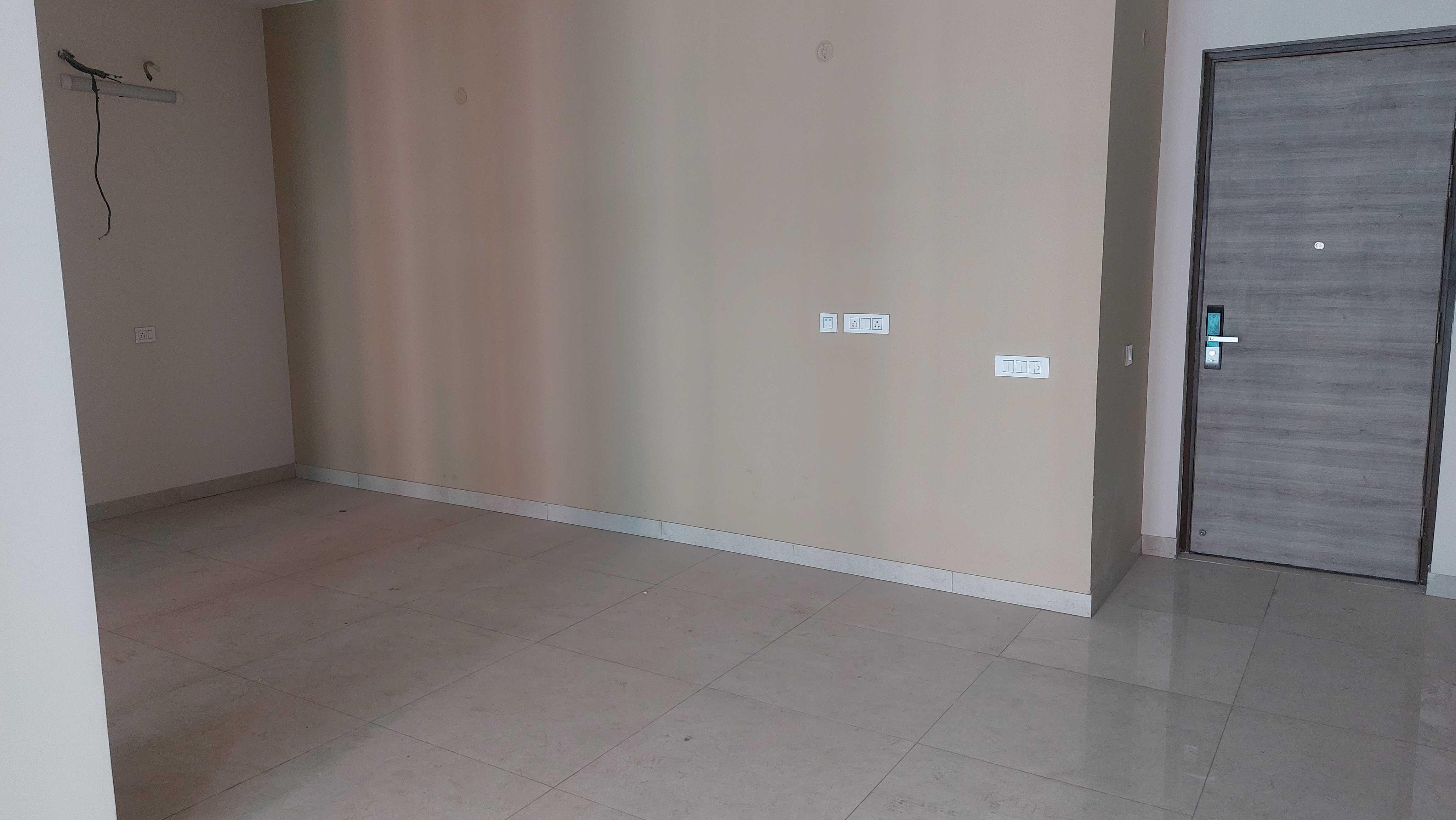 3BHK Semi Furnished Flat
