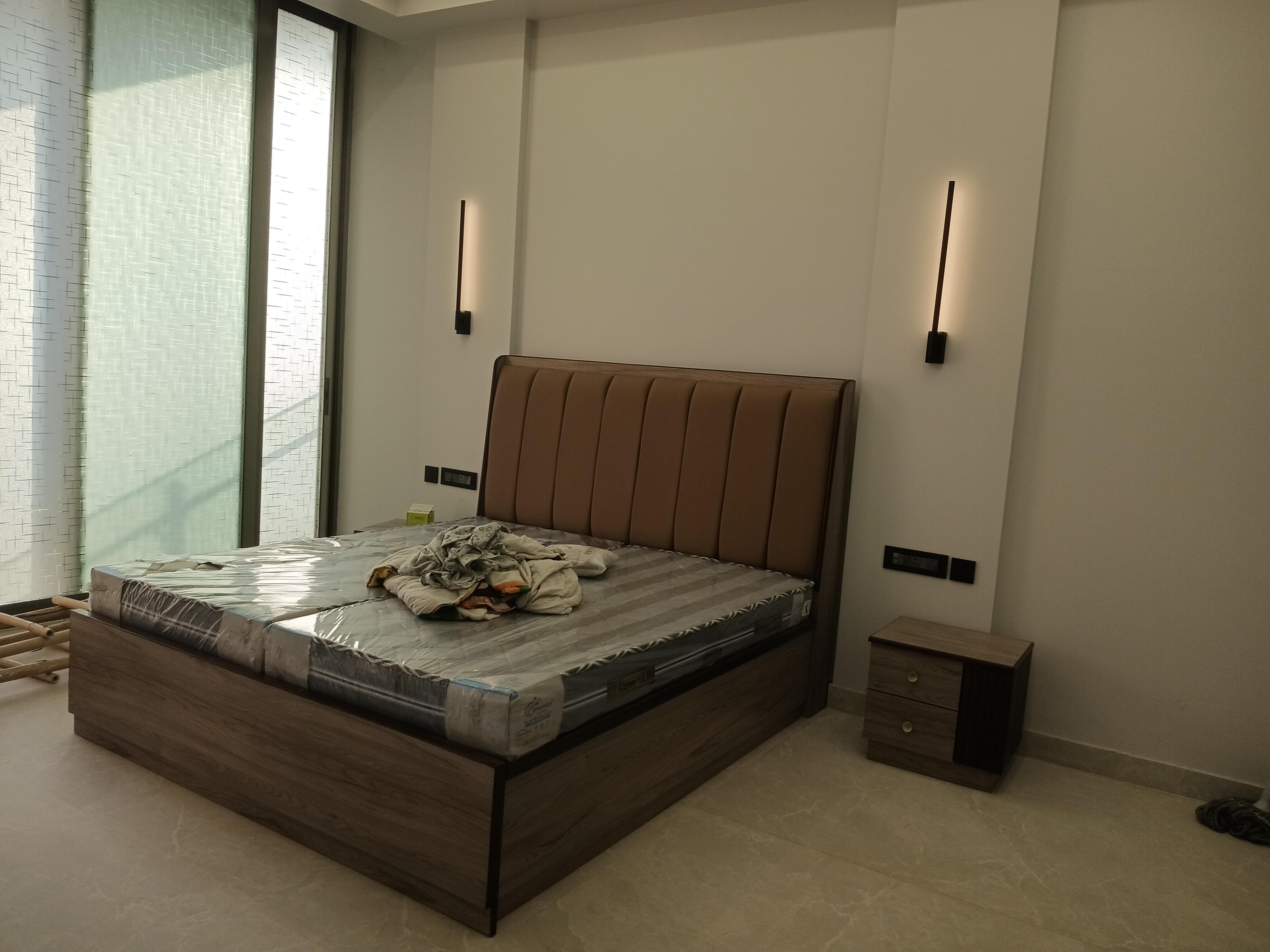 3BHK Semi Furnished Flat