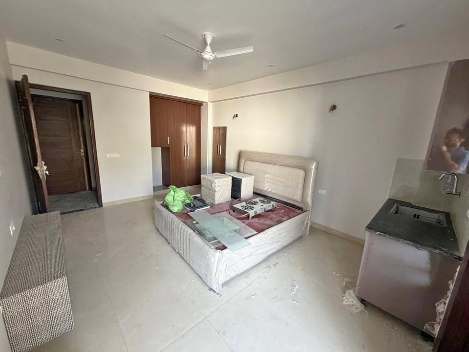 1 Room with Kitchen Fully Furnished Flat