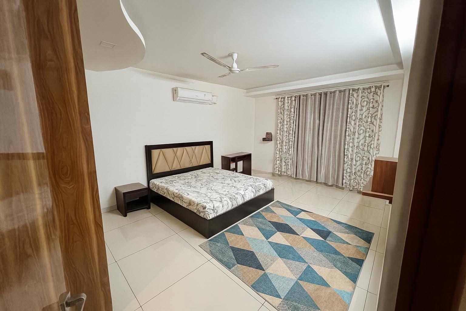4BHK Fully Furnished Flat