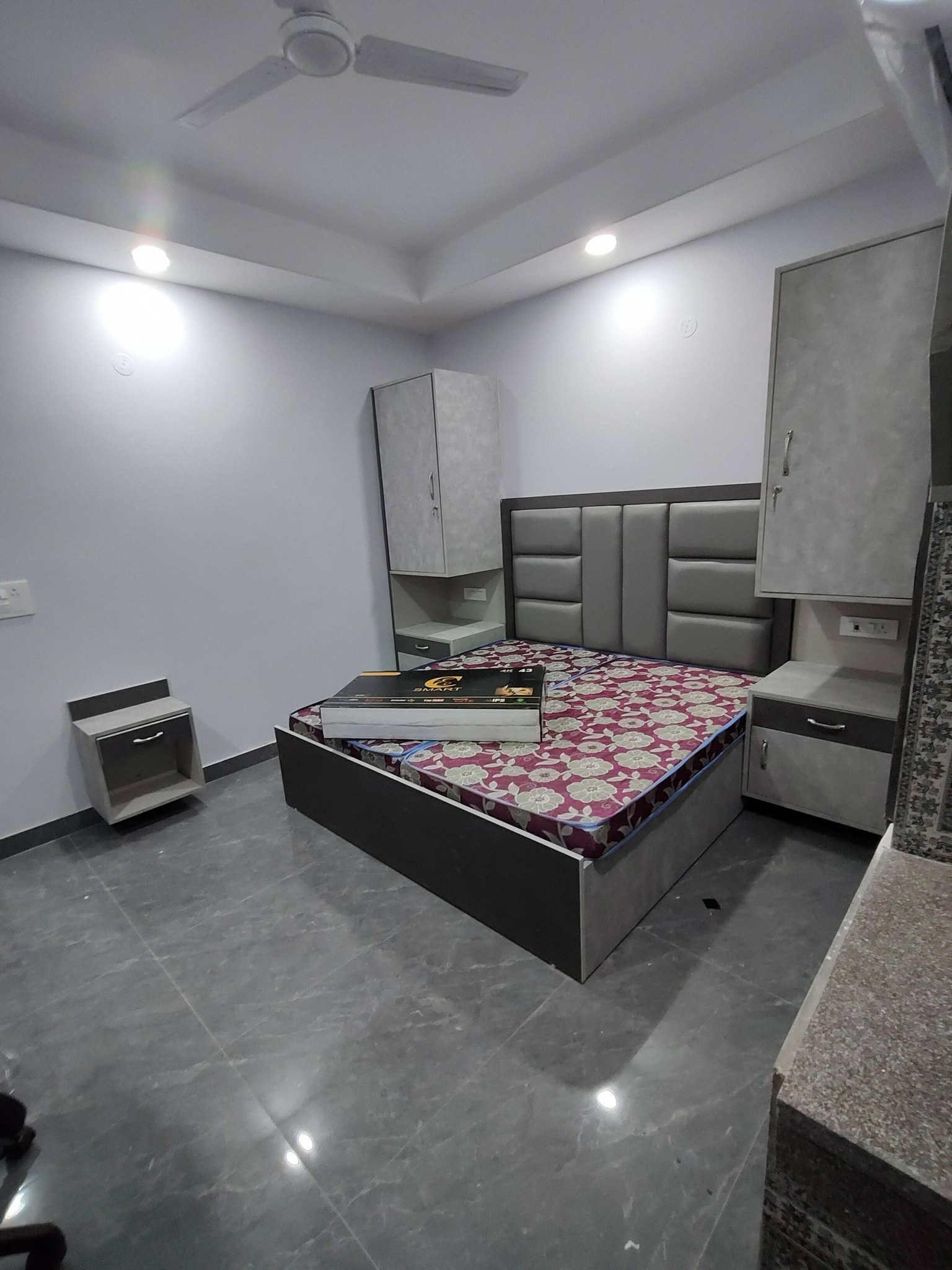 1 Room with Kitchen Fully Furnished Flat