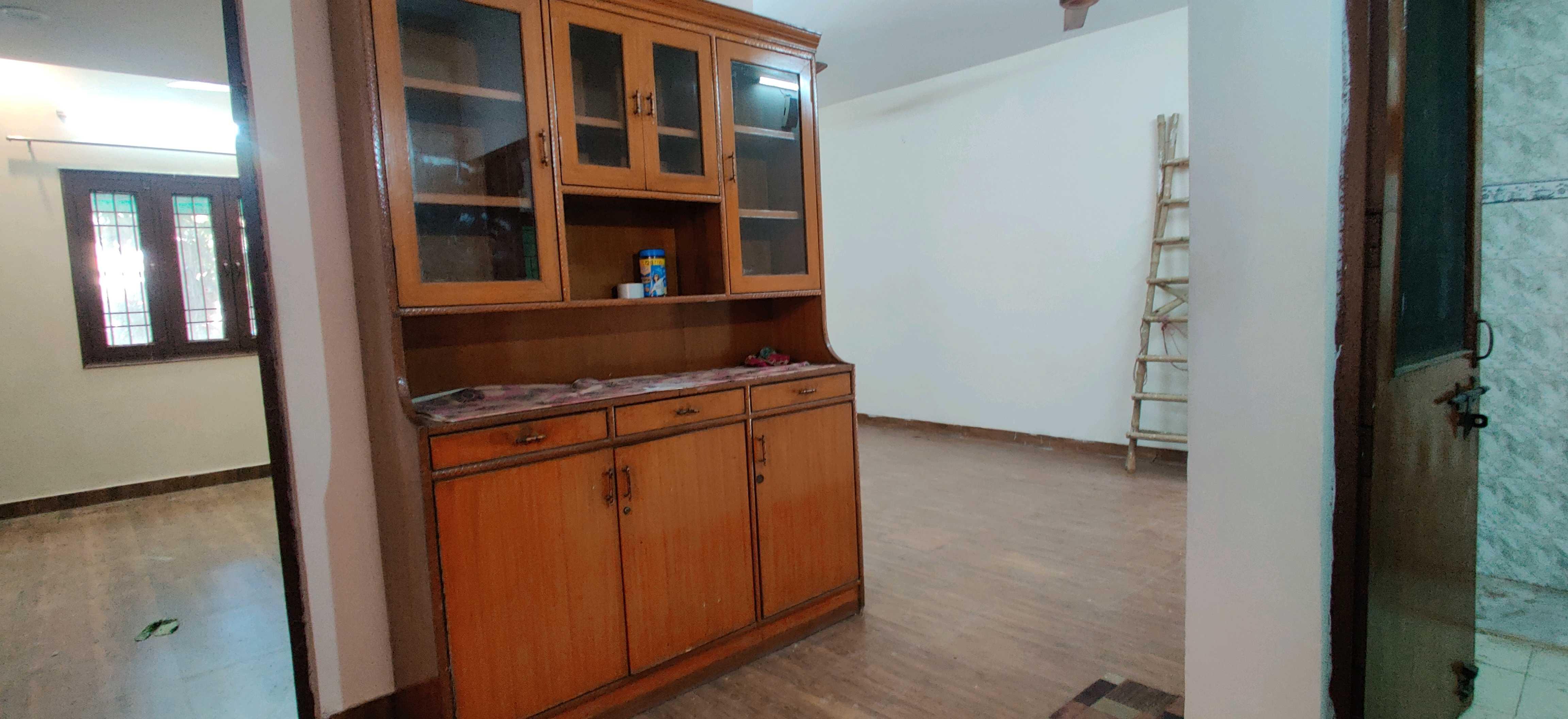 2BHK Semi Furnished Flat
