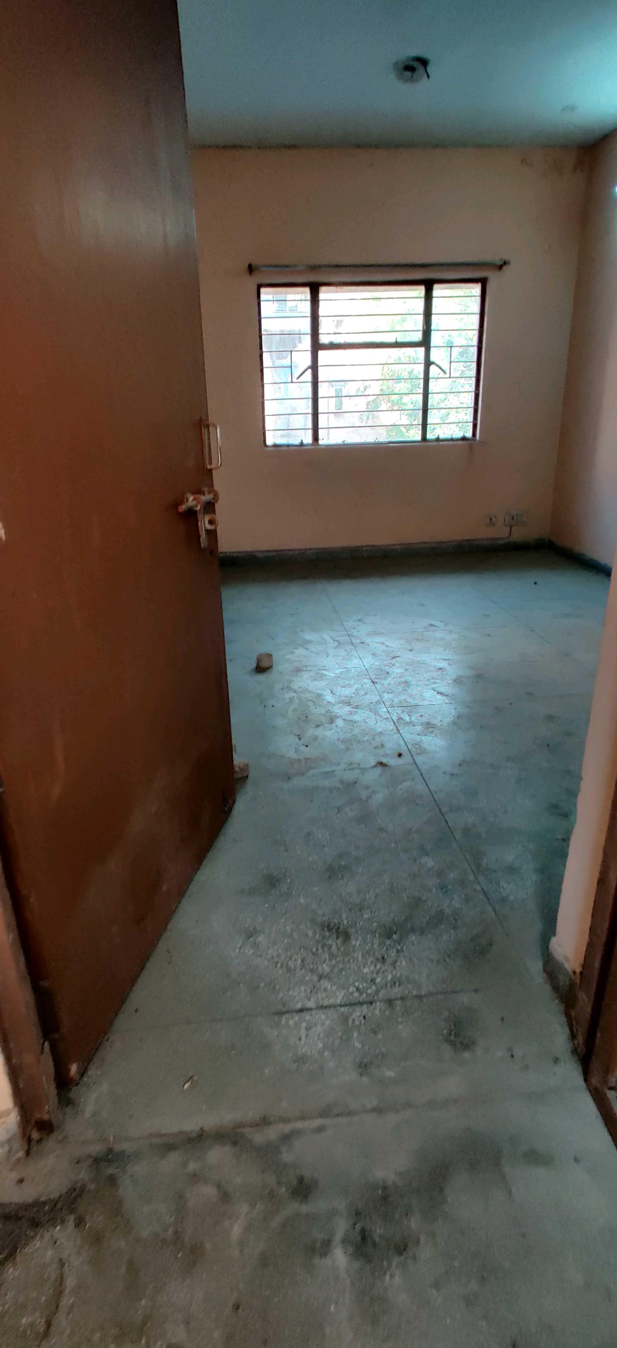 2BHK Semi Furnished Flat