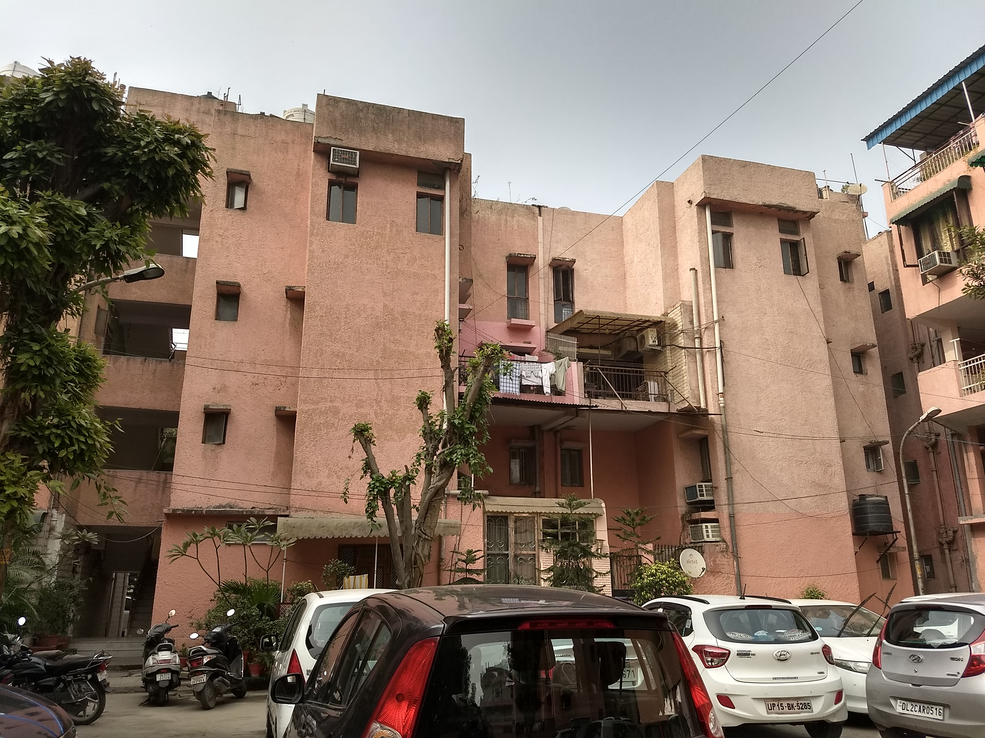 2BHK Semi Furnished Flat