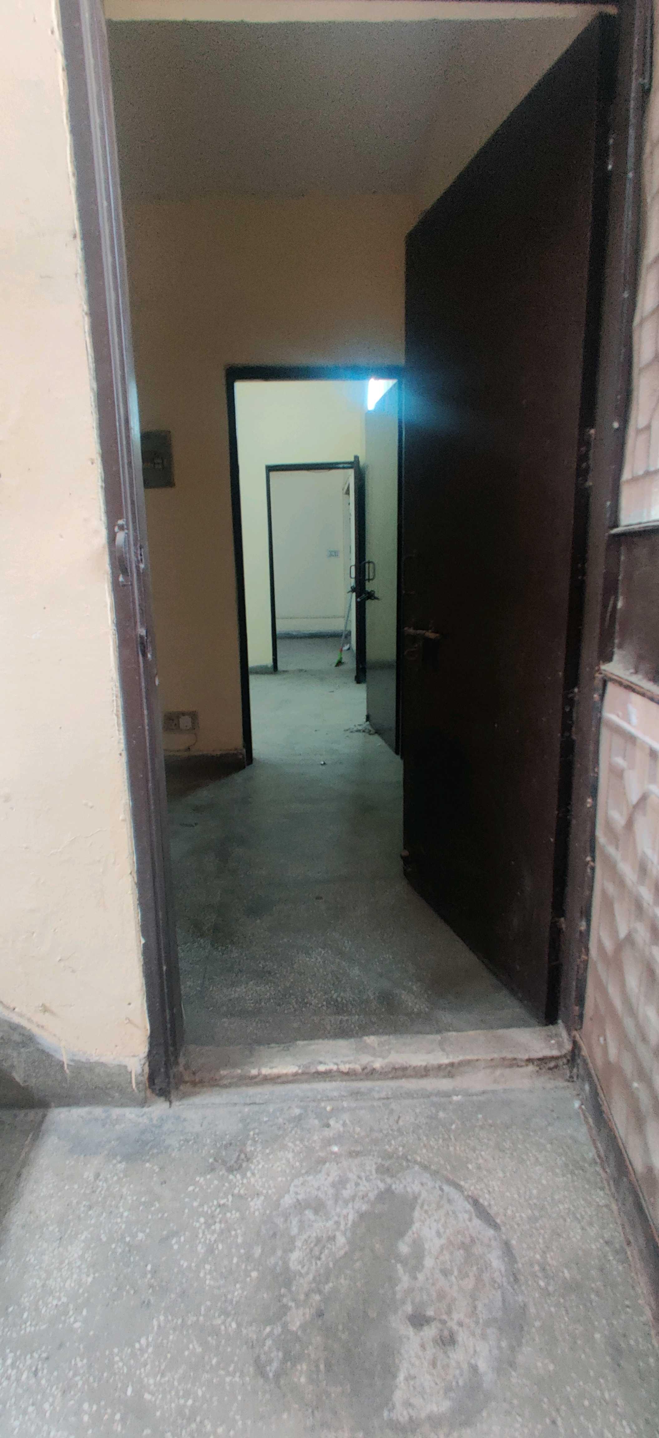 2BHK Semi Furnished Flat