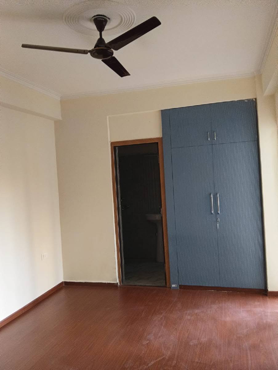 2BHK Semi Furnished Flat