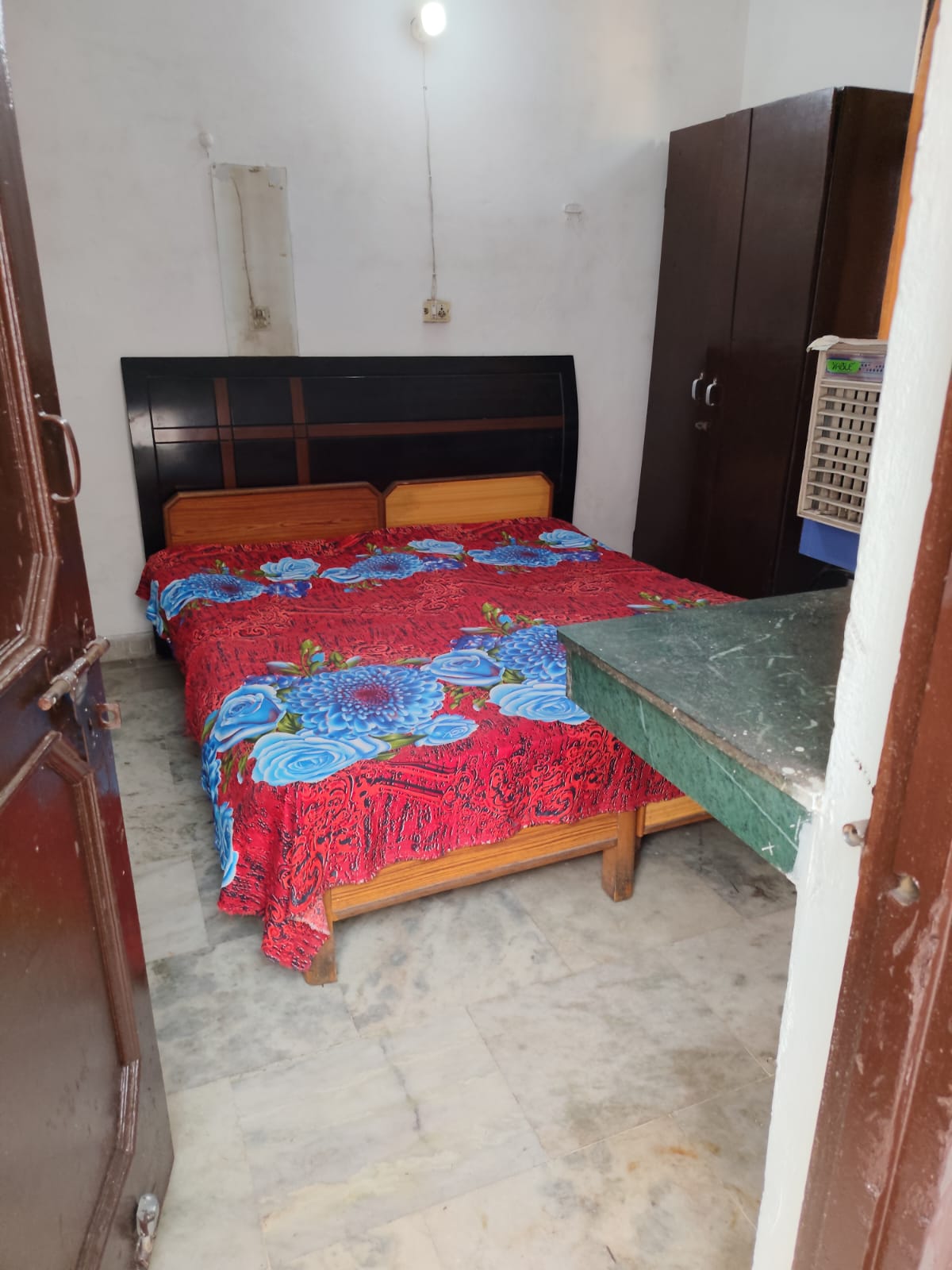 1 Room with Kitchen Semi Furnished House