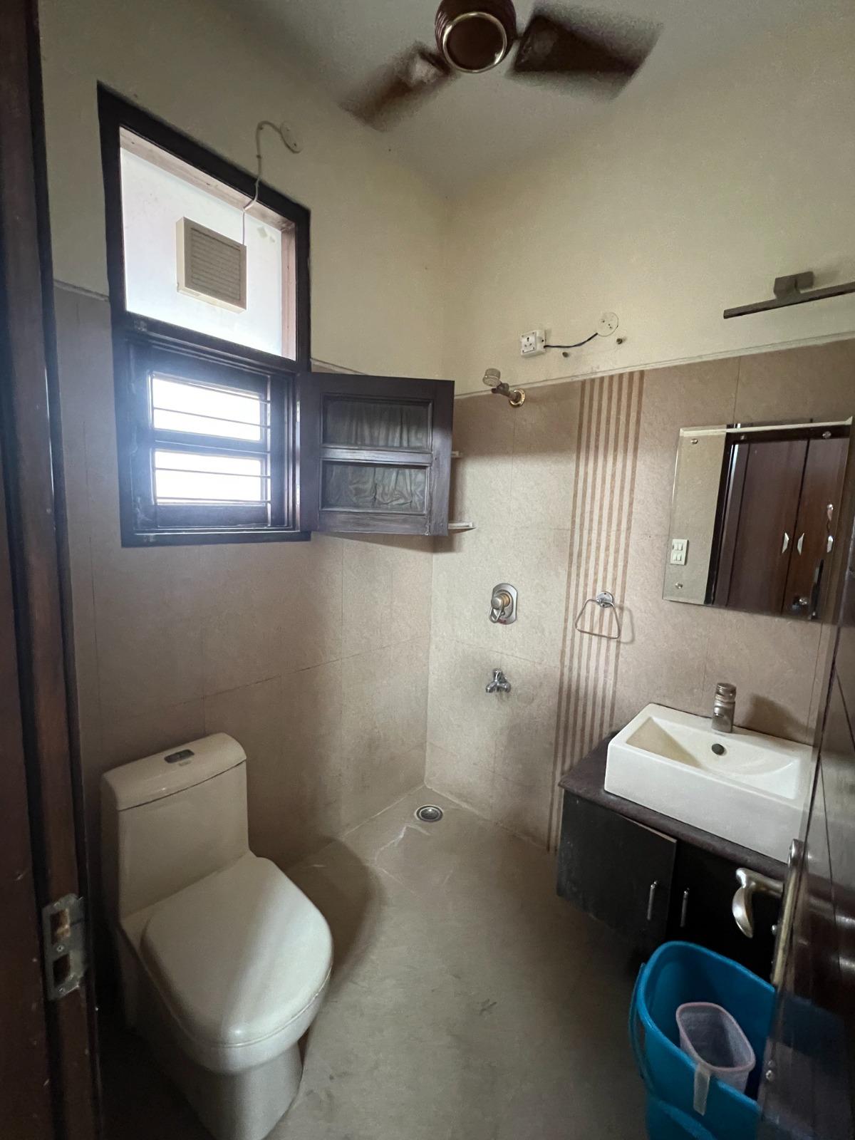 1 Room with Kitchen House for Rent