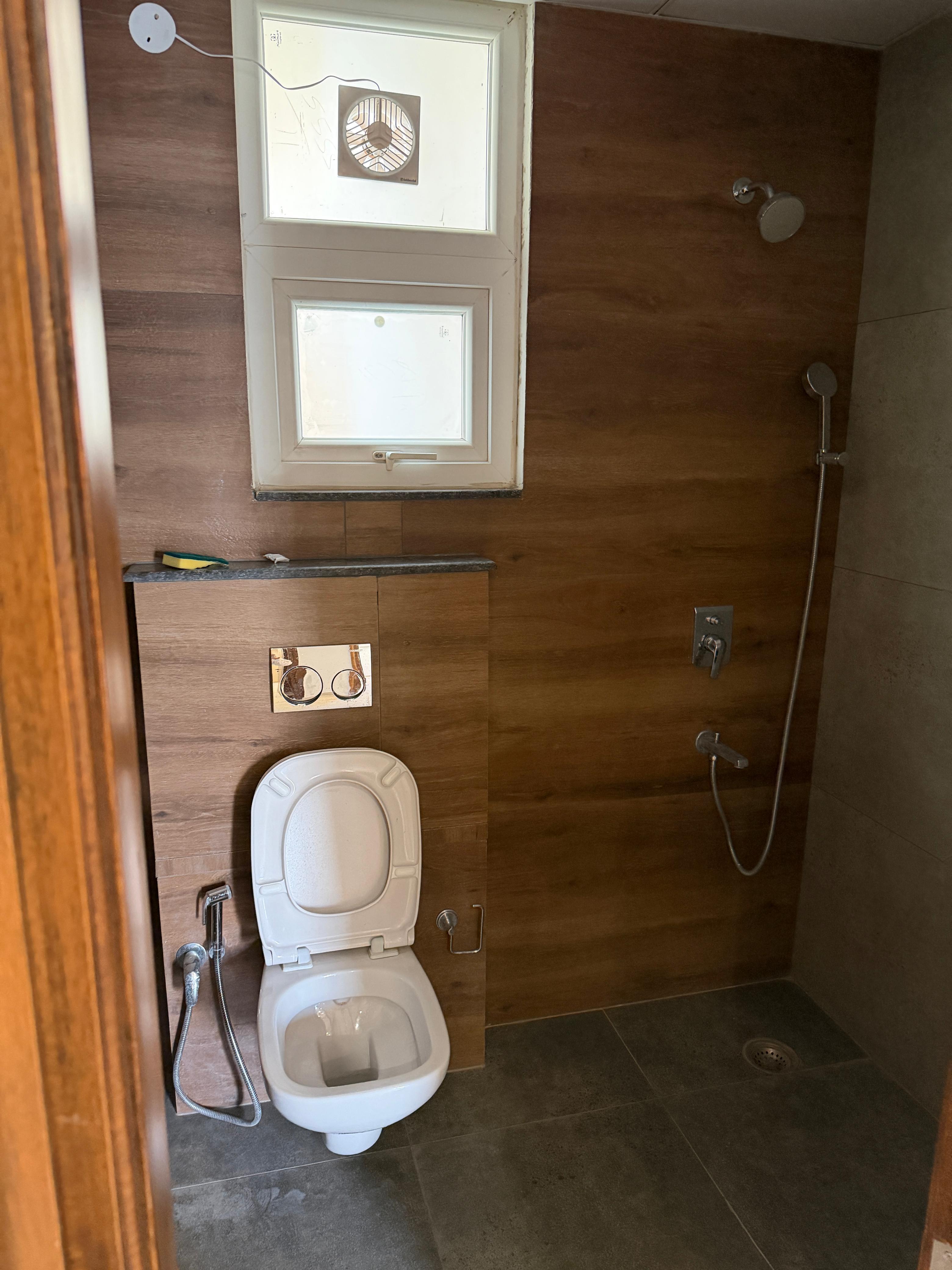 3BHK Semi Furnished Flat