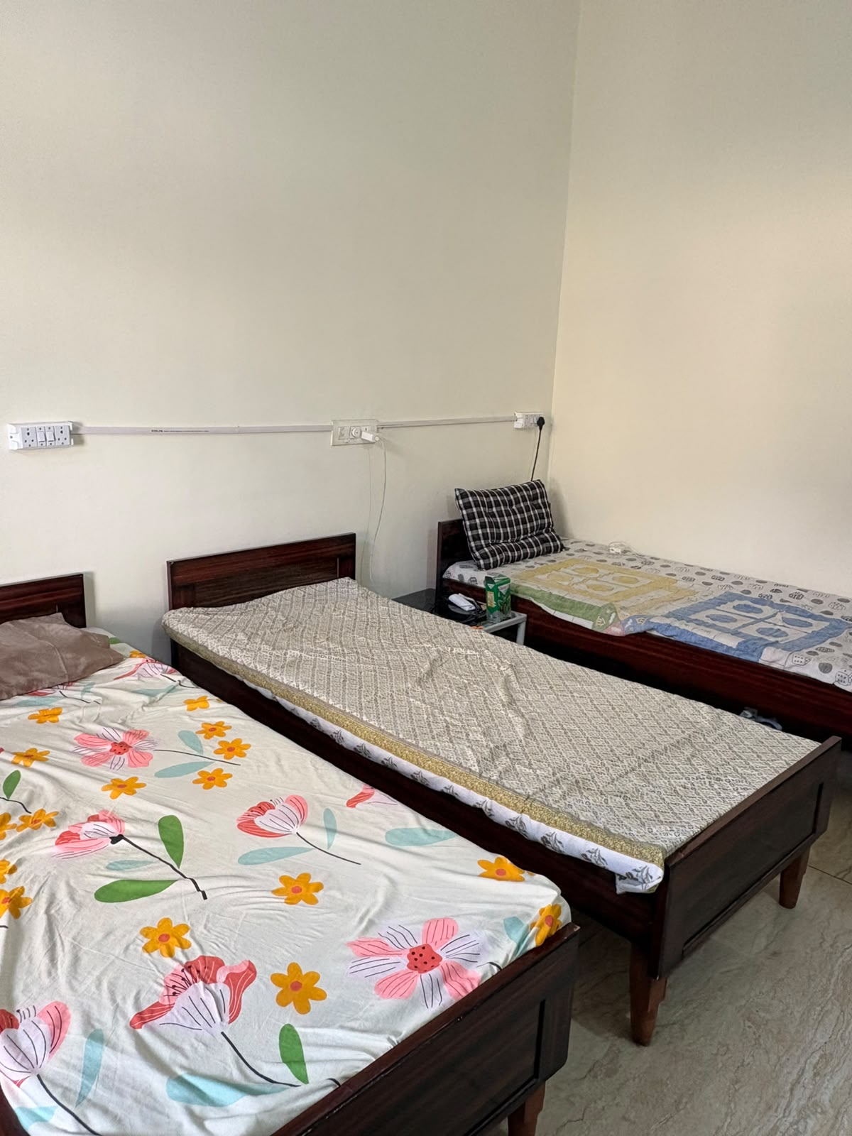 PG for Girls in Phase 9, Sahibzada Ajit Singh Nagar, India