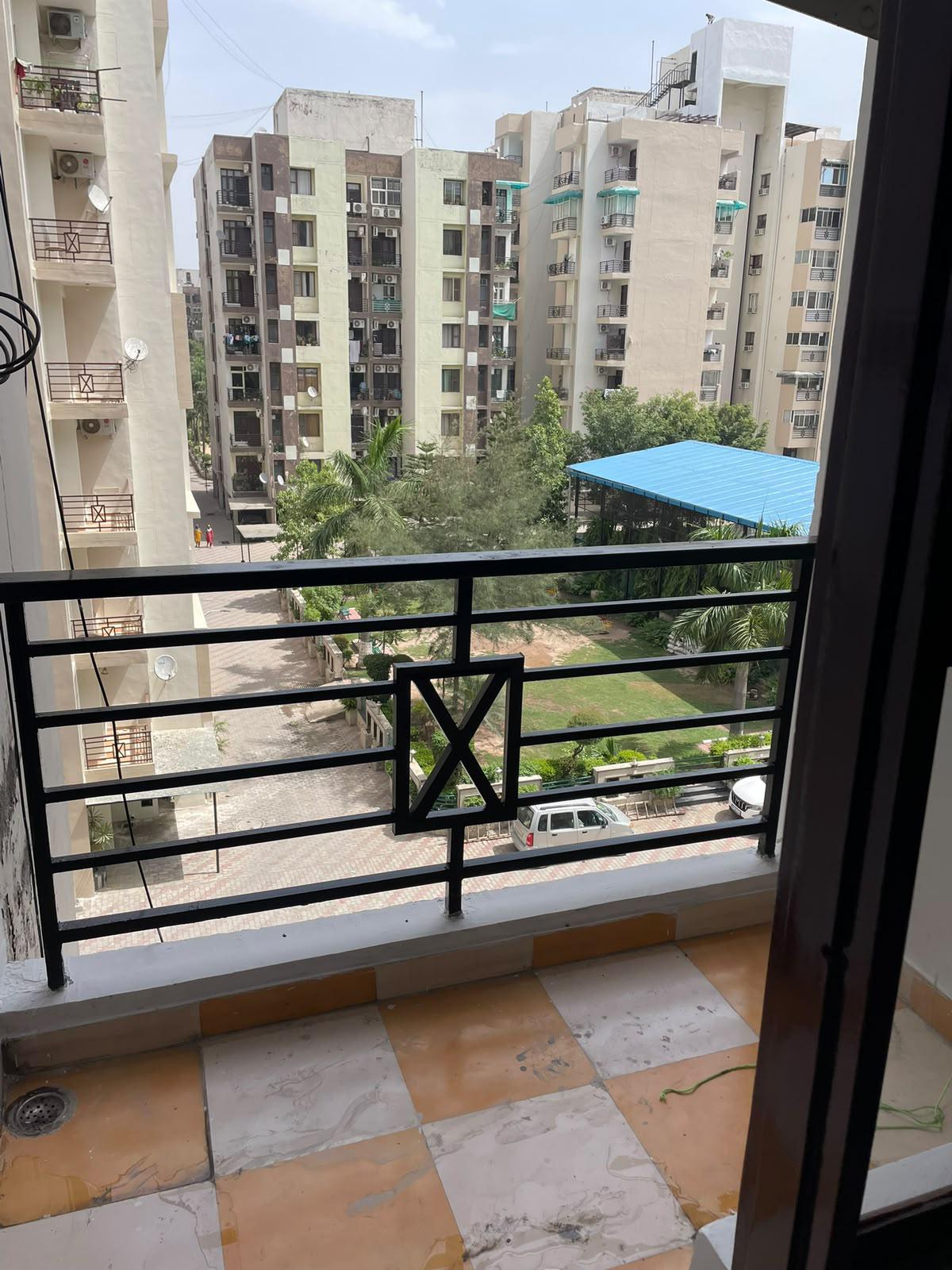2BHK Semi Furnished Flat
