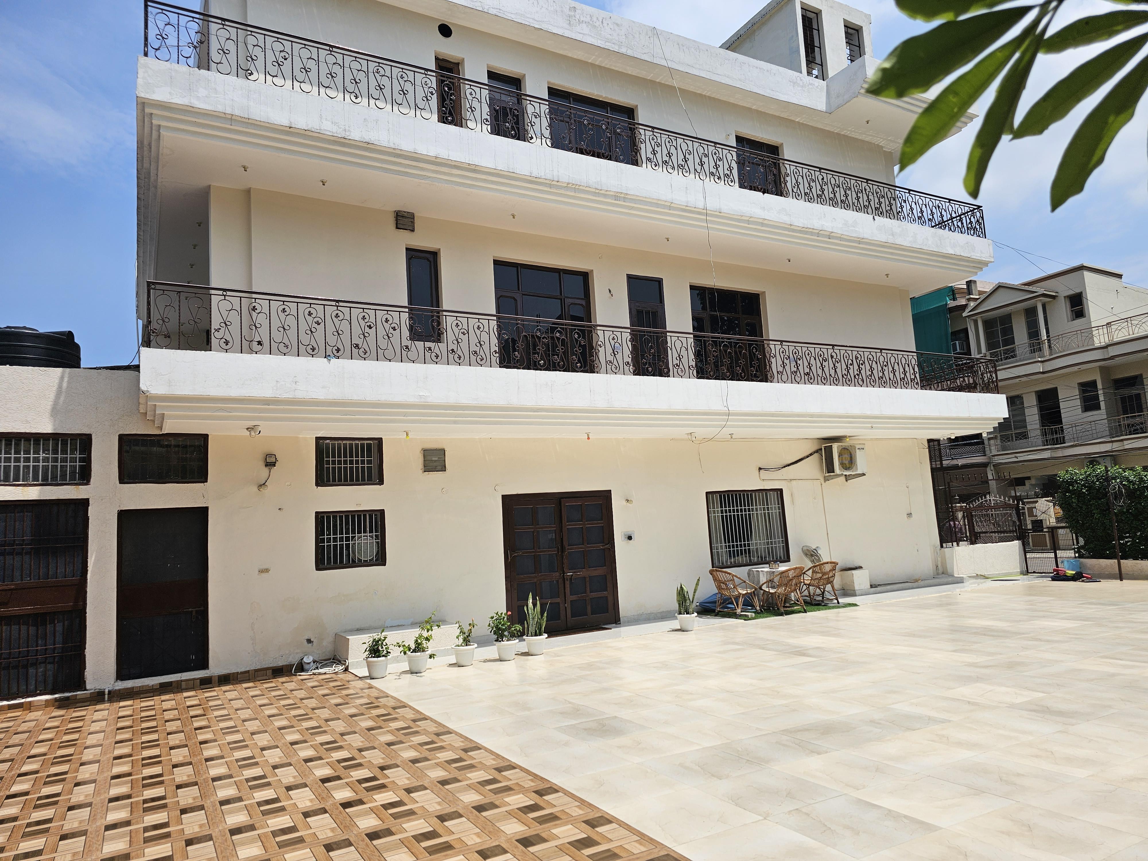 3BHK Semi Furnished House