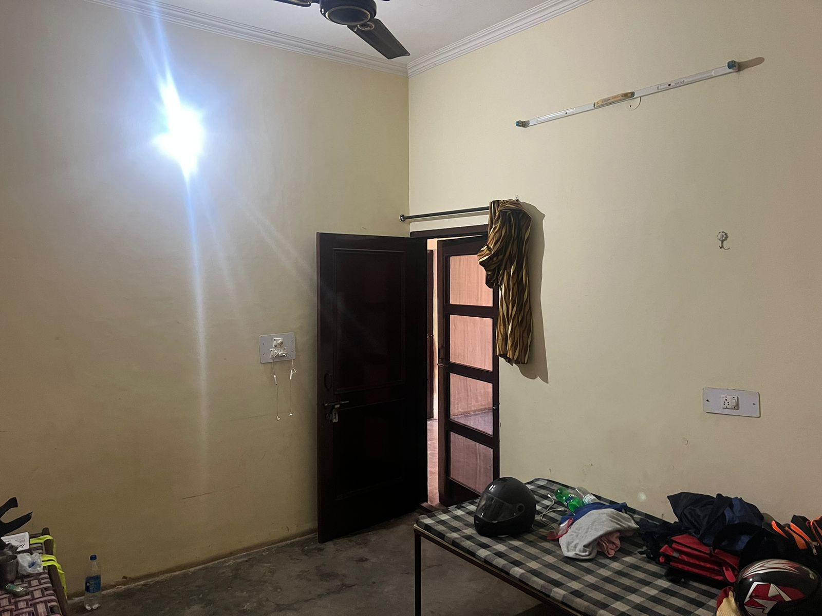 1 Room with Kitchen Unfurnished House