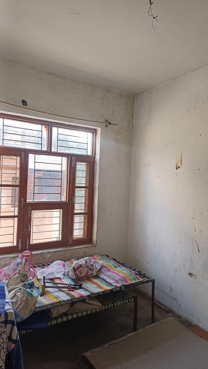 1 Room with Kitchen Unfurnished House