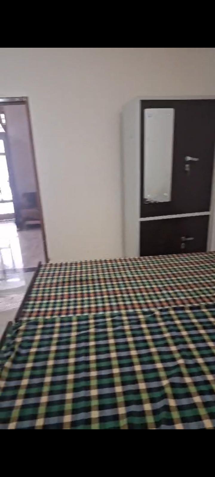 PG for Boys in GBP CREST