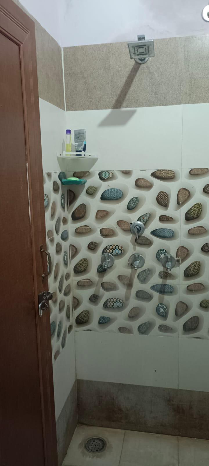 1 Room with Kitchen House for Rent