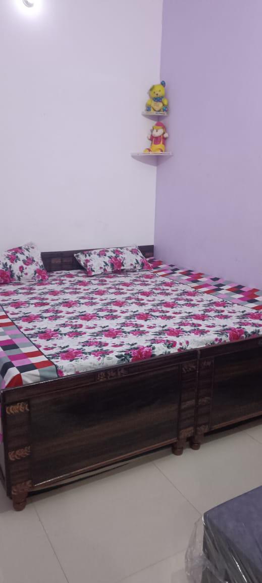 1 Room with Kitchen House for Rent