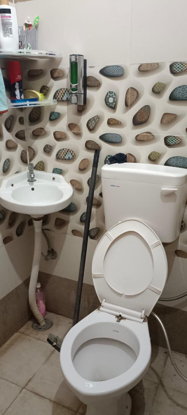 1 Room with Kitchen House for Rent
