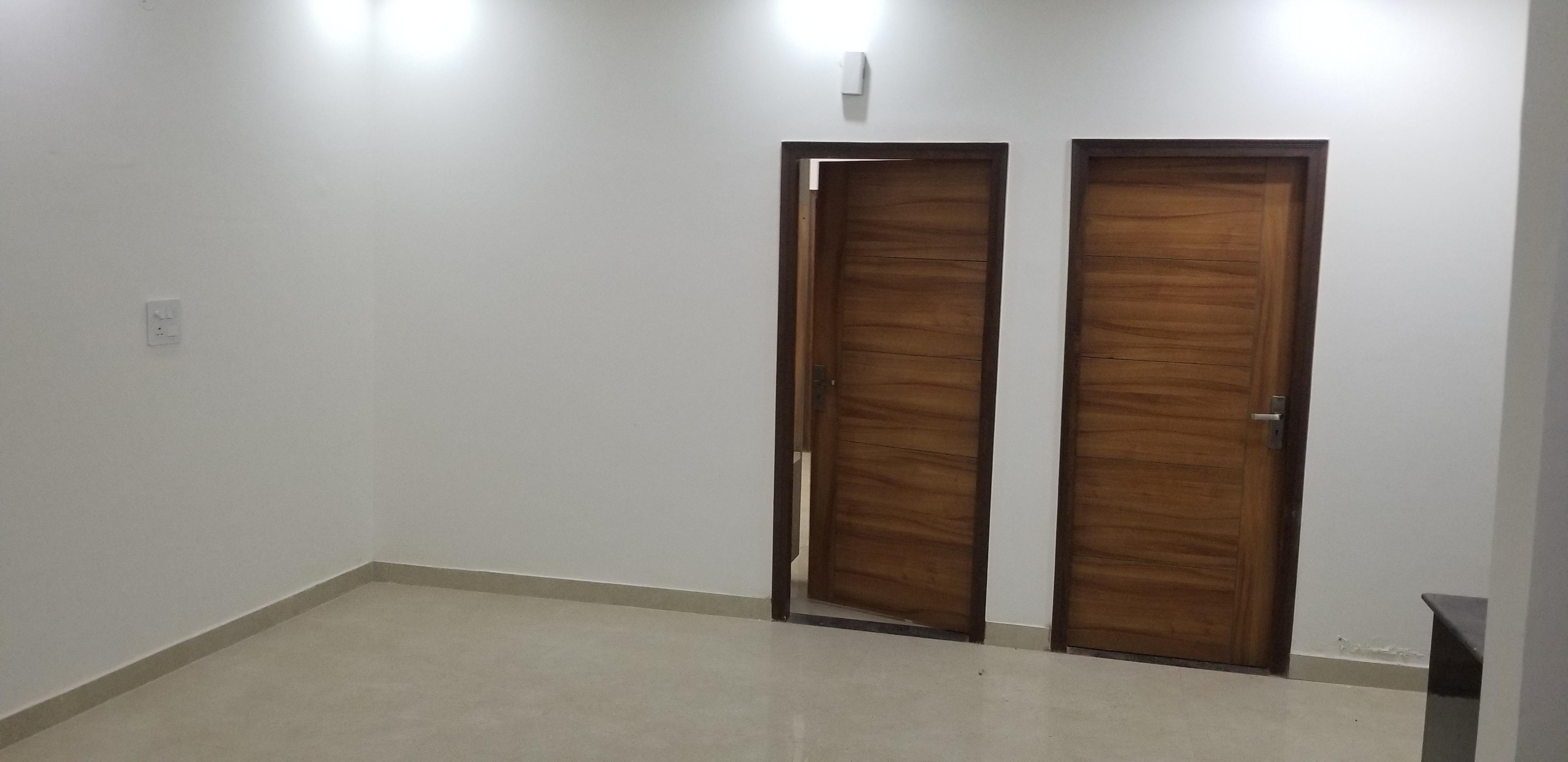 2BHK Semi Furnished Flat