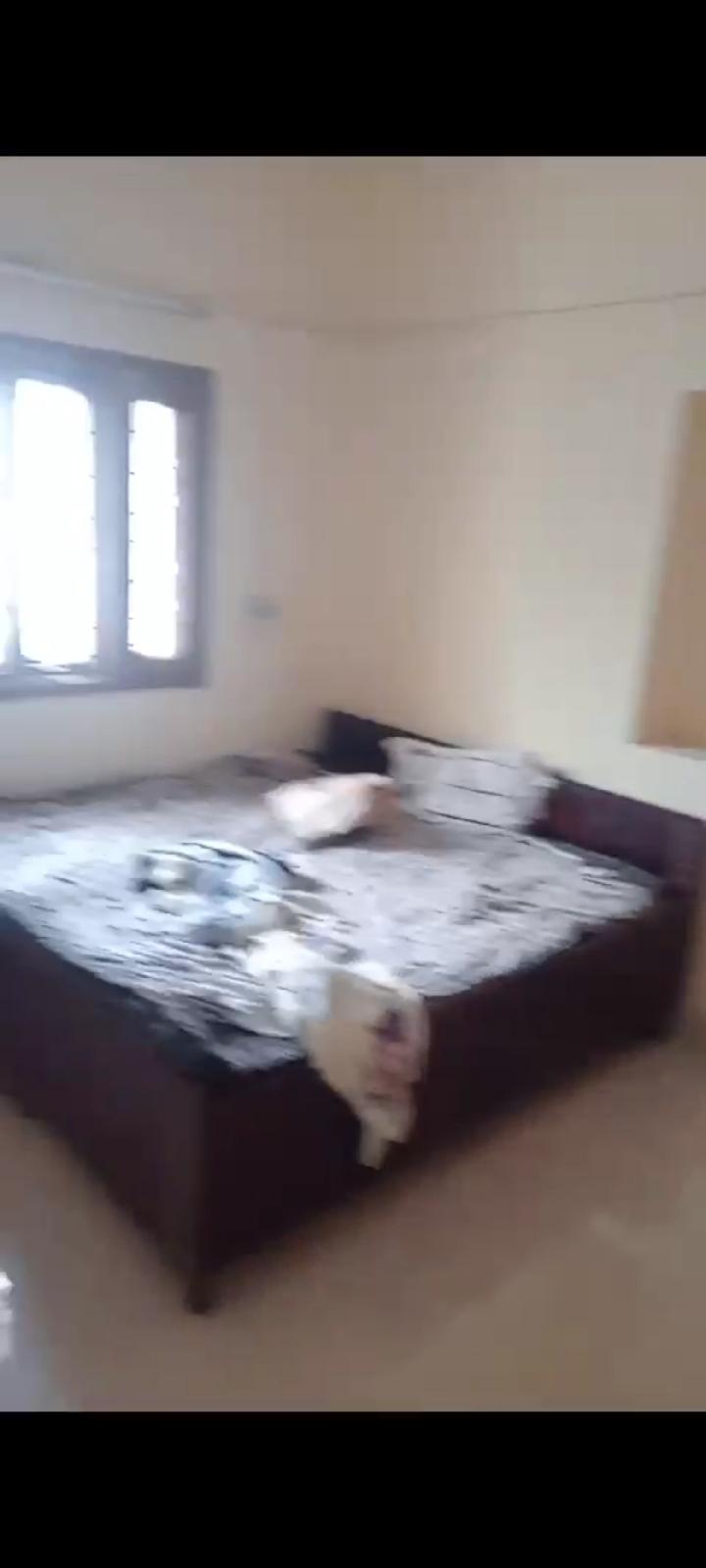 2 Room with Kitchen House