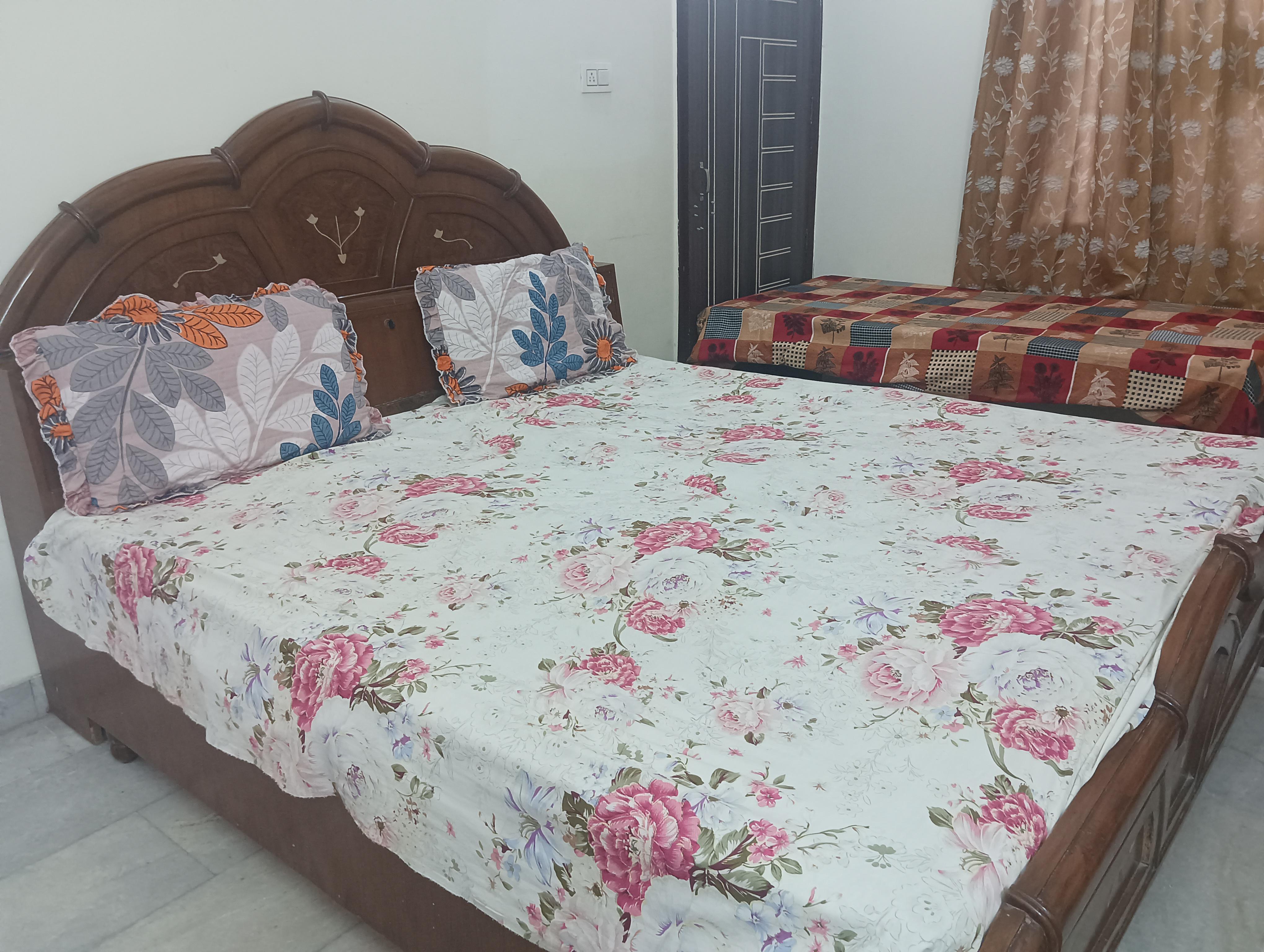 PG for Girls in Zirakpur,Zirakpur
