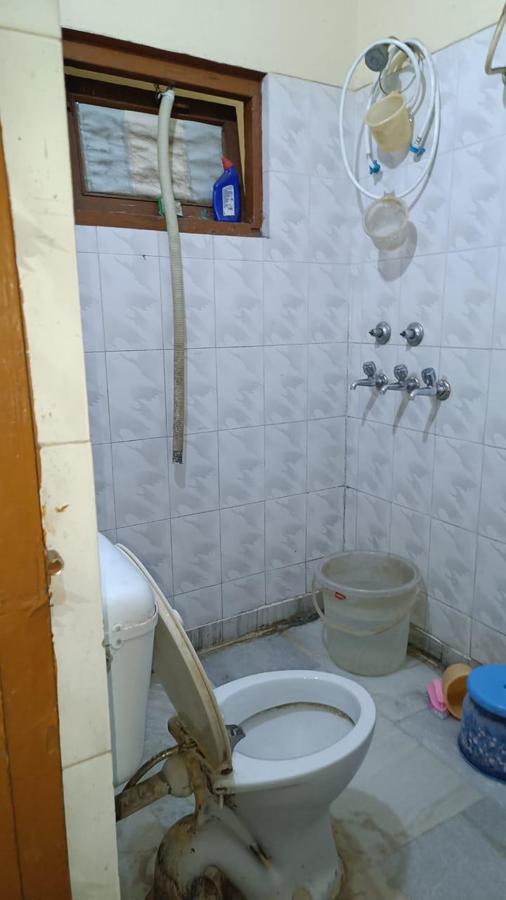 1 Room with Kitchen House for Rent