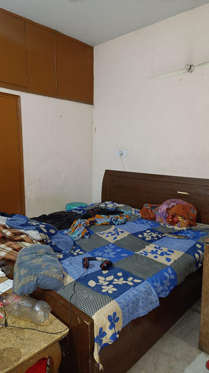 1 Room with Kitchen House for Rent