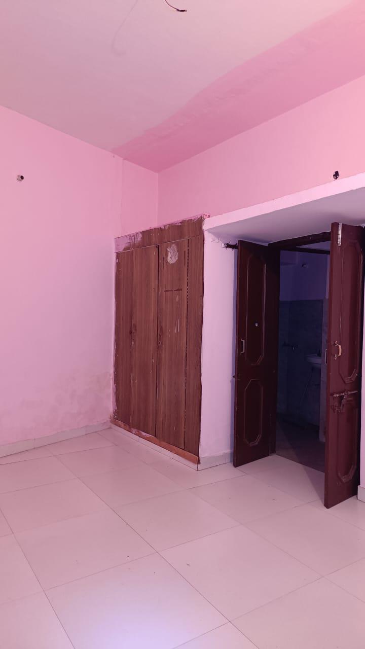 1 Room with Kitchen Unfurnished House
