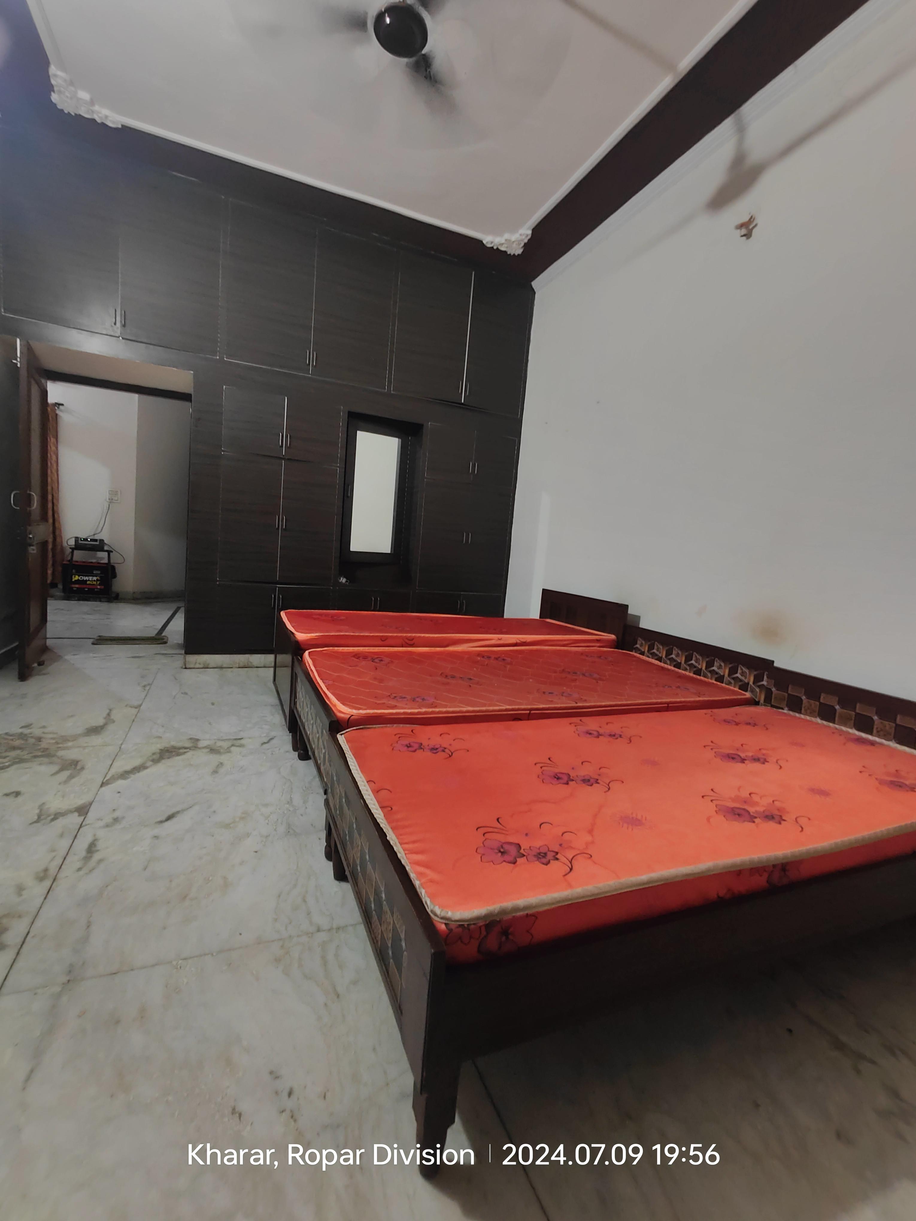 PG for Girls in Guru Teg Bahadur Nagar, Kharar
