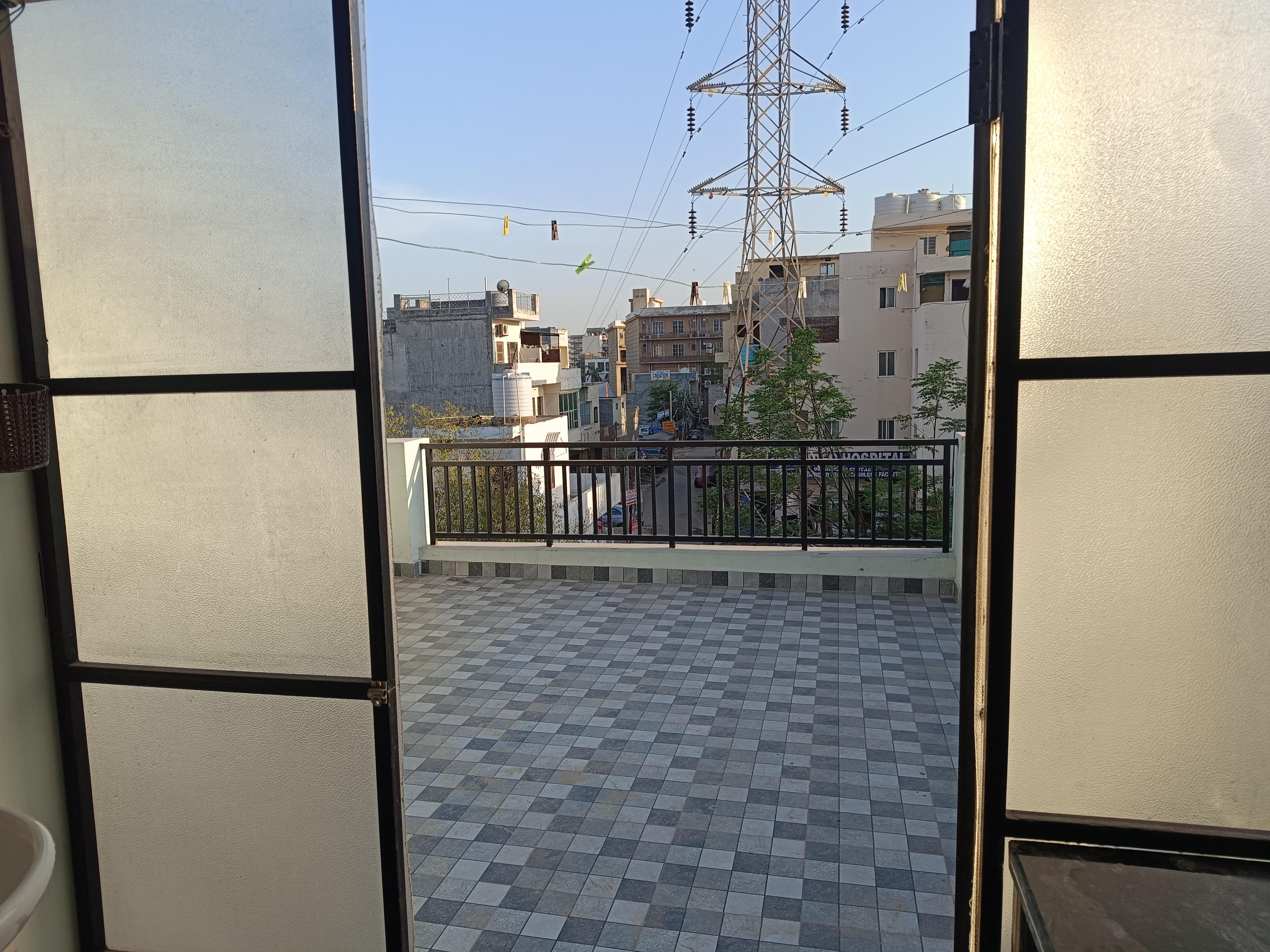 1 Room with Kitchen Semi Furnished House