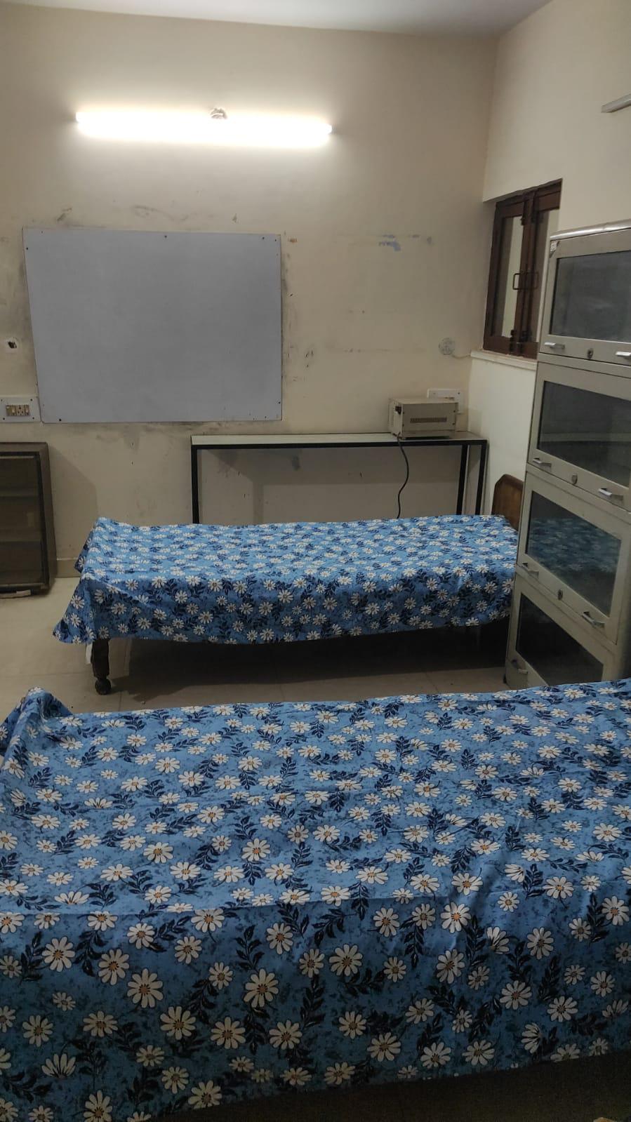 PG for Boys in Ms Enclave,