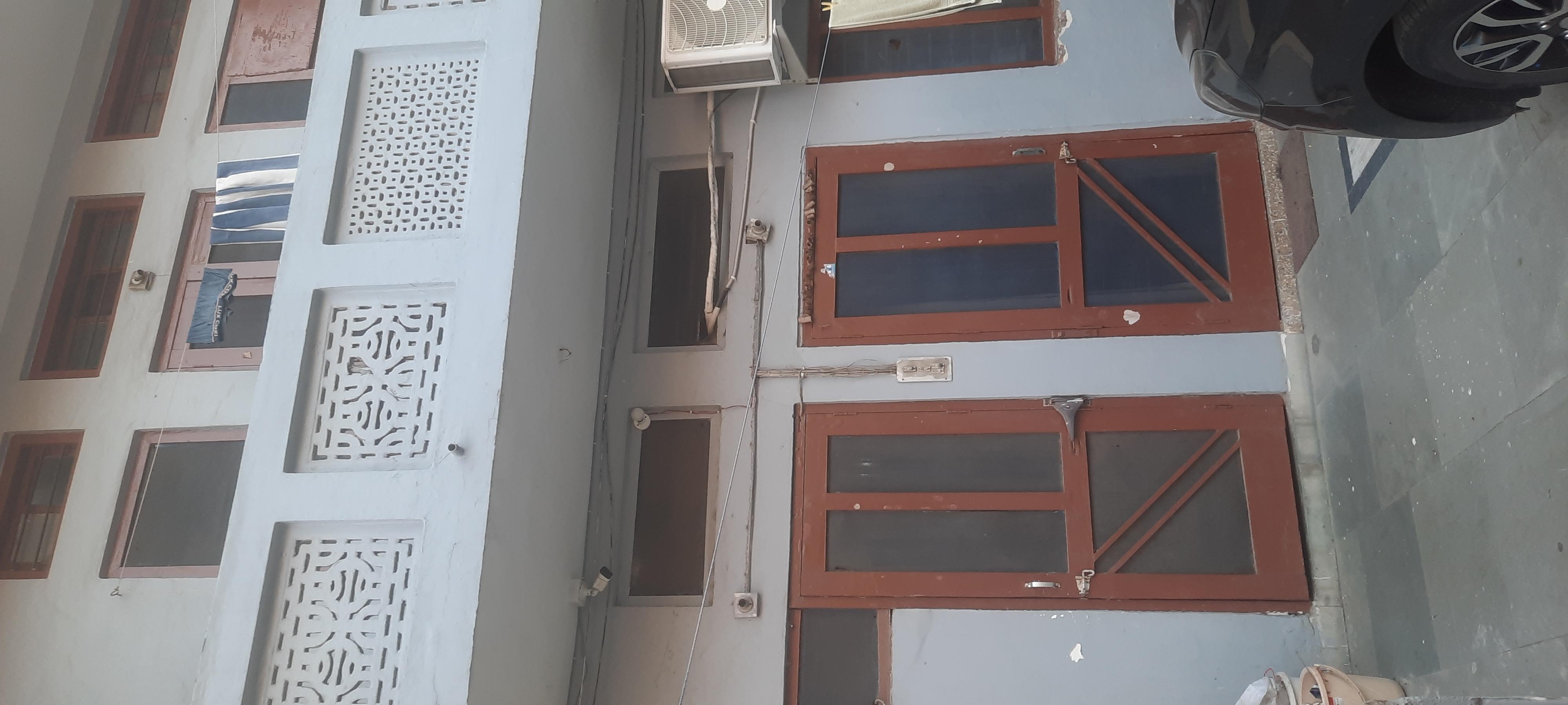1BHK Semi Furnished House