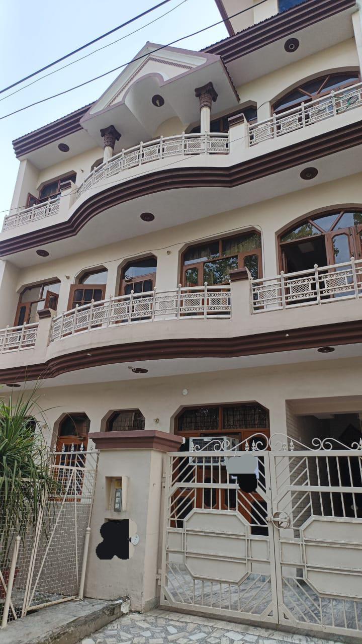 1 Room with Kitchen Semi Furnished House
