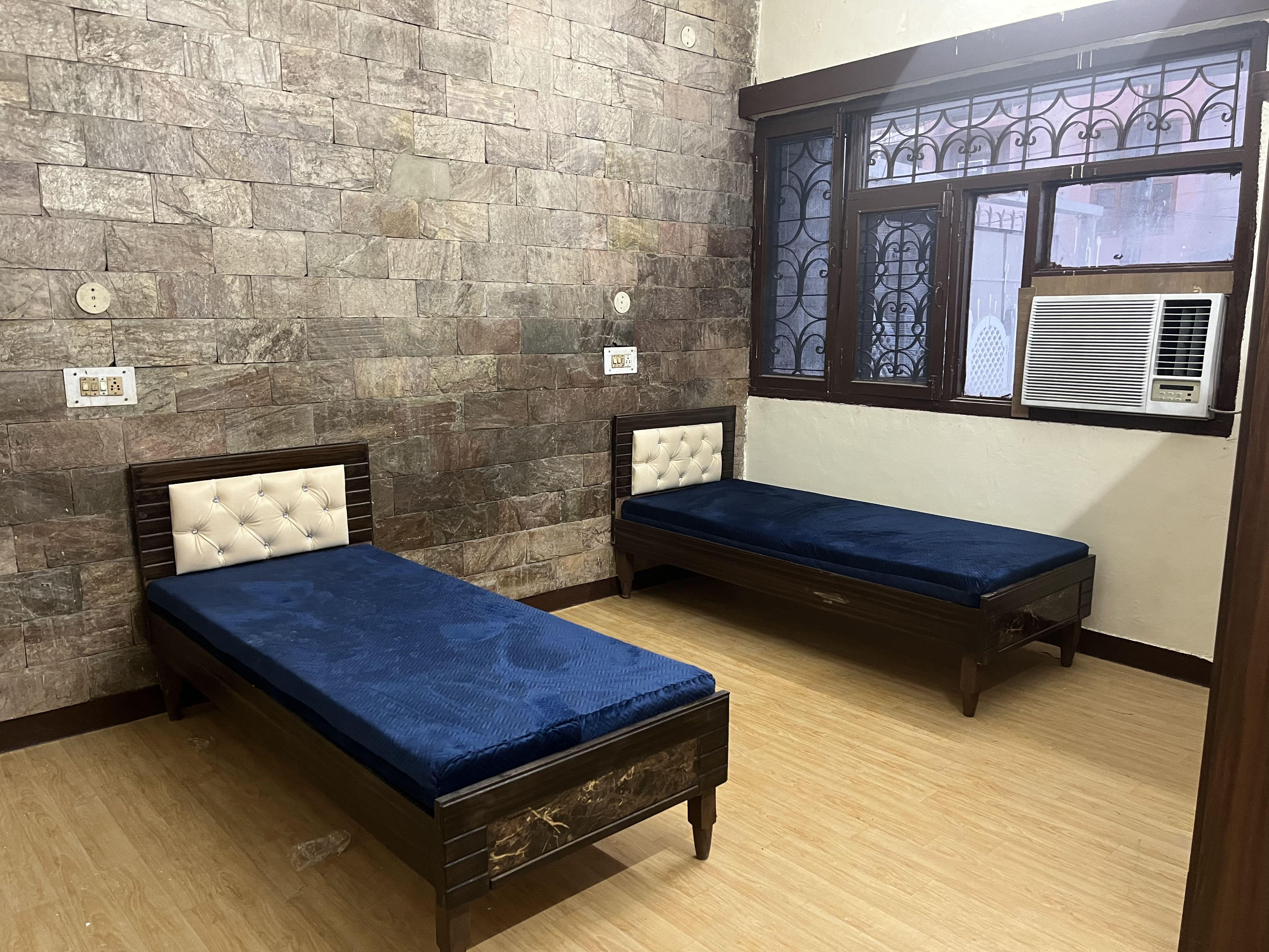 Room for rent