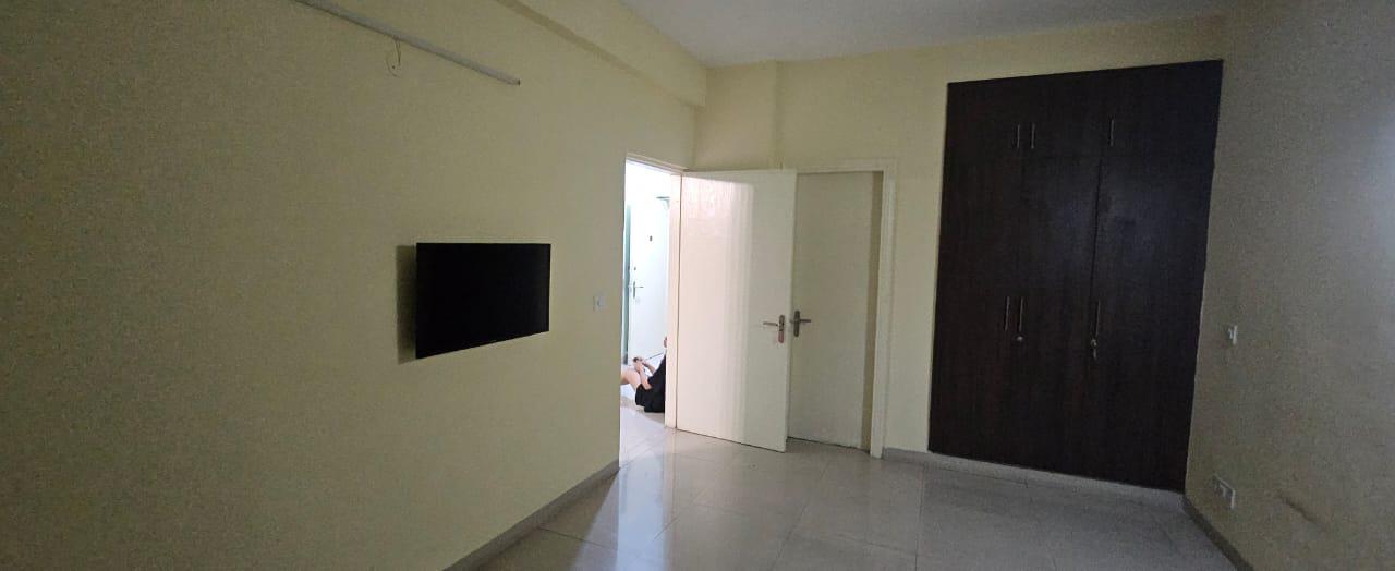 2BHK Unfurnished Flat